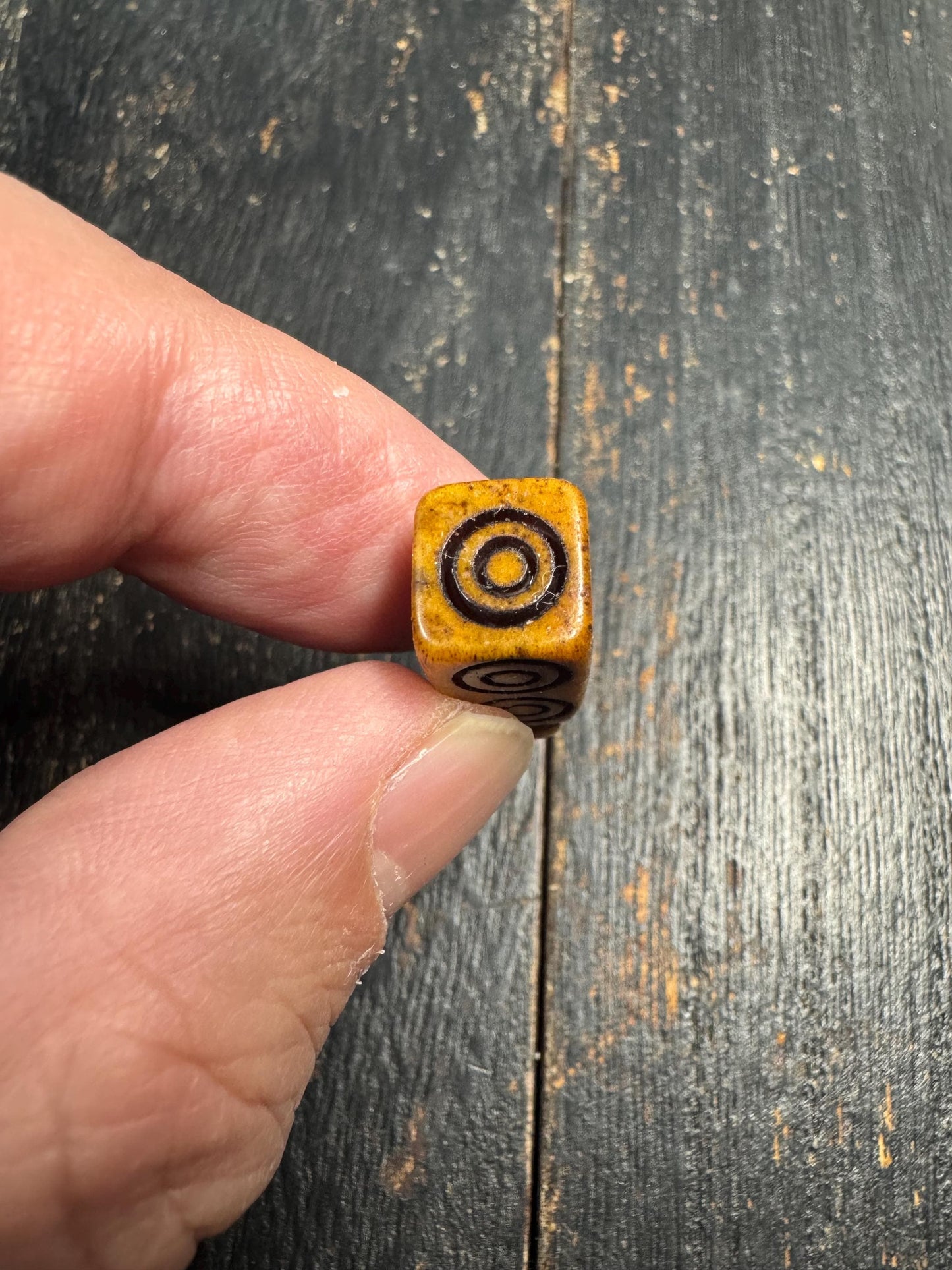 Hand Carved Yak Bone Amulet Pendant – Tibetan Style Protective Charm with Four-Sided Circle Motif
