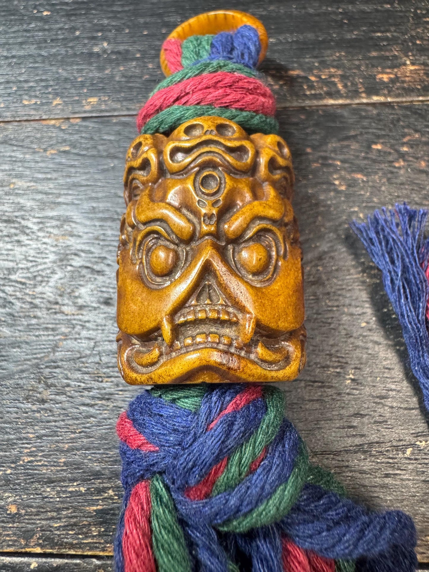 Tibetan Mahakala Yak Bone Pendant – Hand Carved Protector Mask Amulet, Himalayan Buddhist Wrathful Deity Ornament with Cord