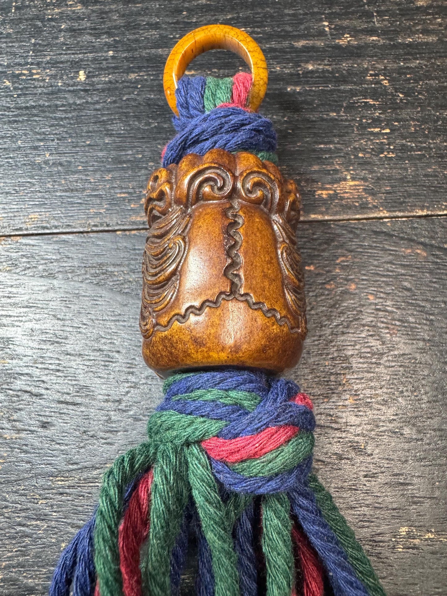 Tibetan Mahakala Yak Bone Pendant – Hand Carved Protector Mask Amulet, Himalayan Buddhist Wrathful Deity Ornament with Cord