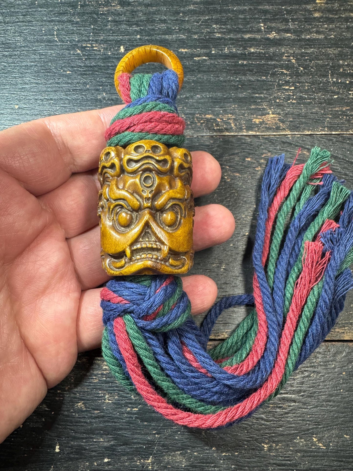 Tibetan Mahakala Yak Bone Pendant – Hand Carved Protector Mask Amulet, Himalayan Buddhist Wrathful Deity Ornament with Cord