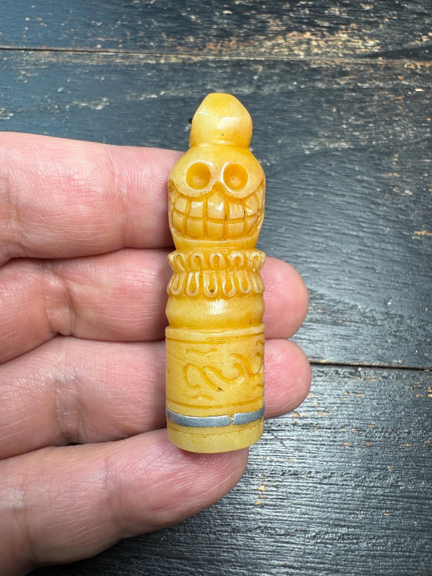 Tibetan Yak Bone Skull Amulet Pendant with Om Seal Base – Hand Carved Charnel Ground Talisman, Buddhist Protection Charm, Ritual Stamp Penda