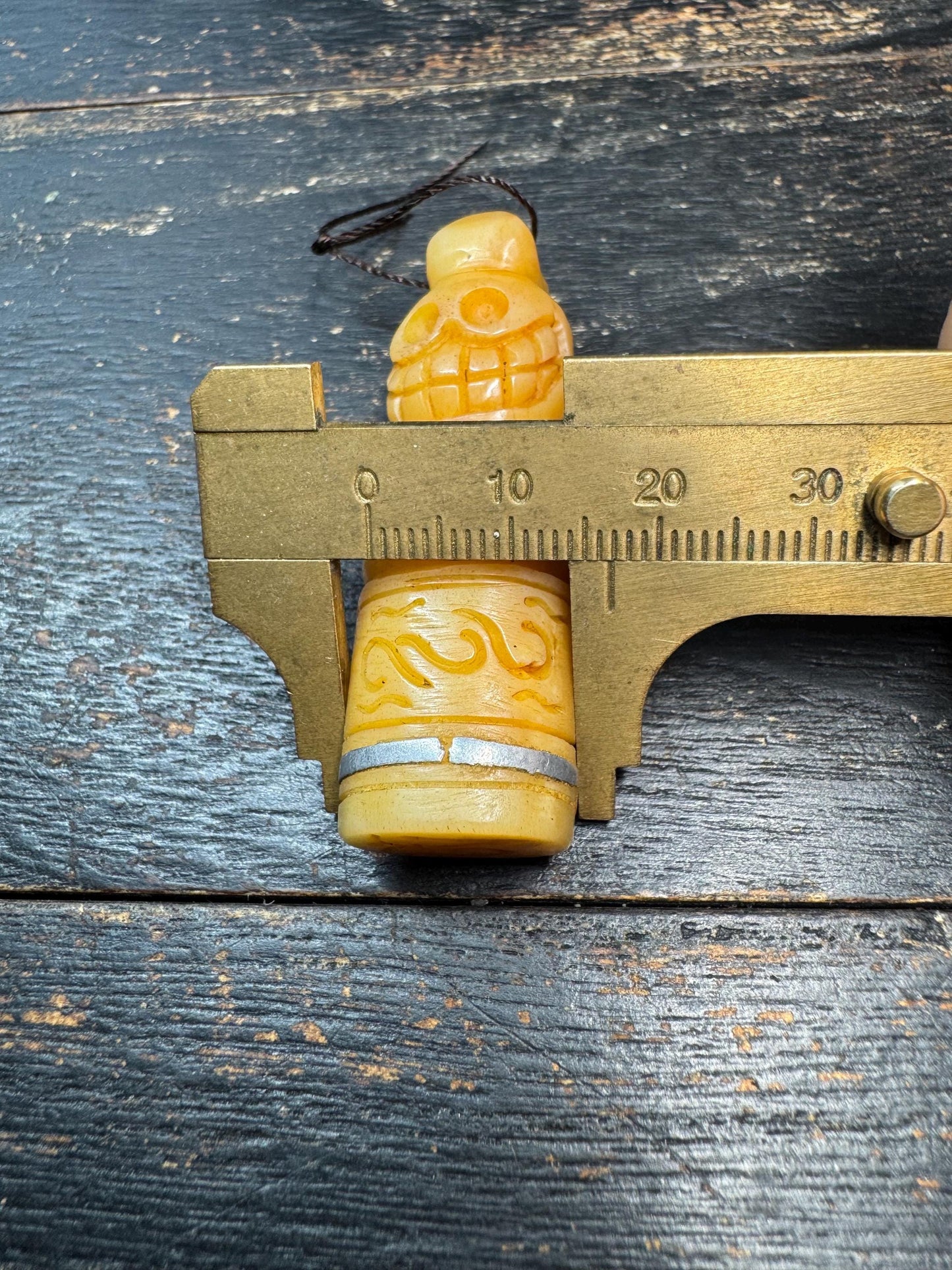 Tibetan Yak Bone Skull Amulet Pendant with Om Seal Base – Hand Carved Charnel Ground Talisman, Buddhist Protection Charm, Ritual Stamp Penda
