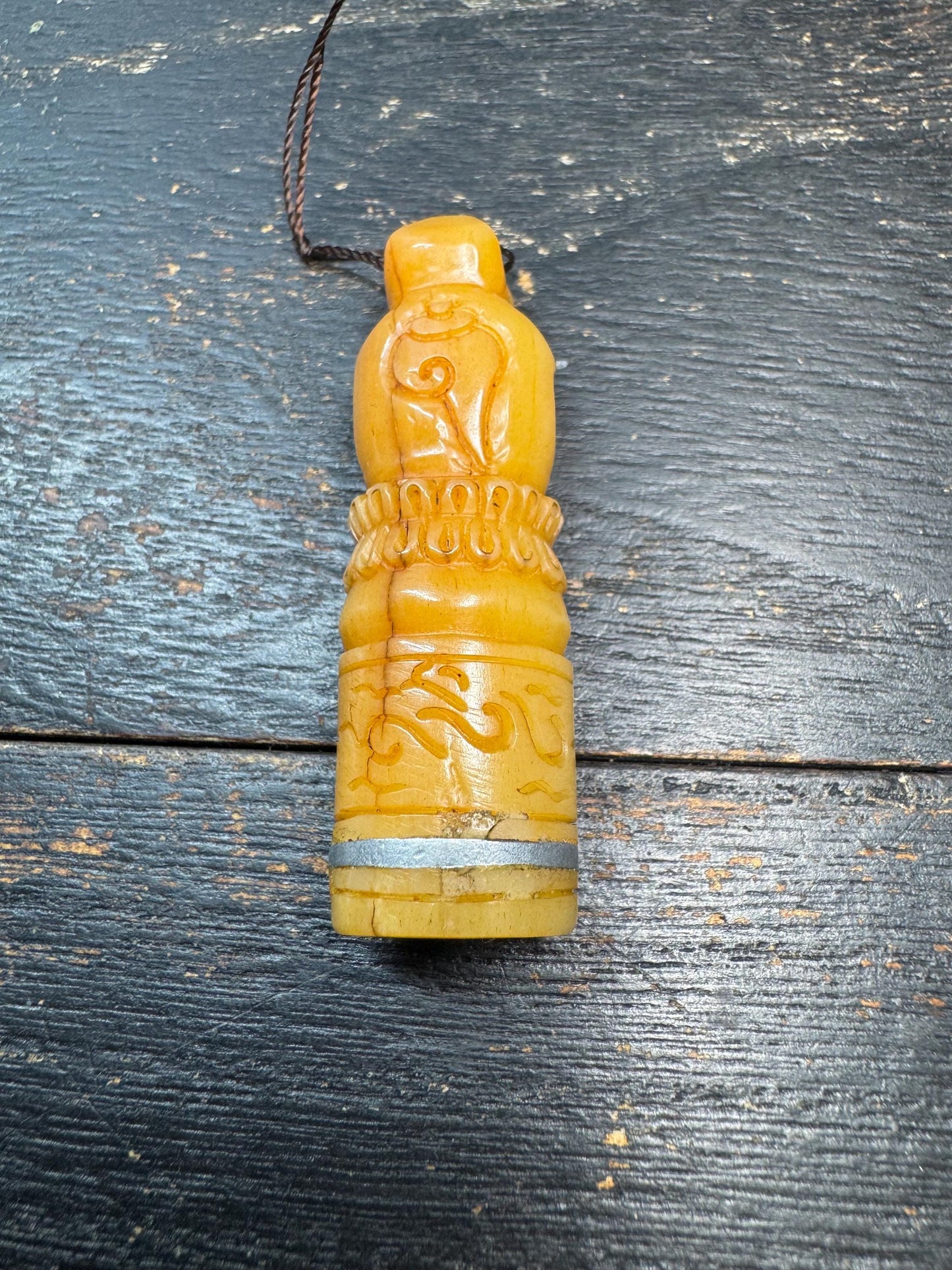 Tibetan Yak Bone Skull Amulet Pendant with Om Seal Base – Hand Carved Charnel Ground Talisman, Buddhist Protection Charm, Ritual Stamp Penda