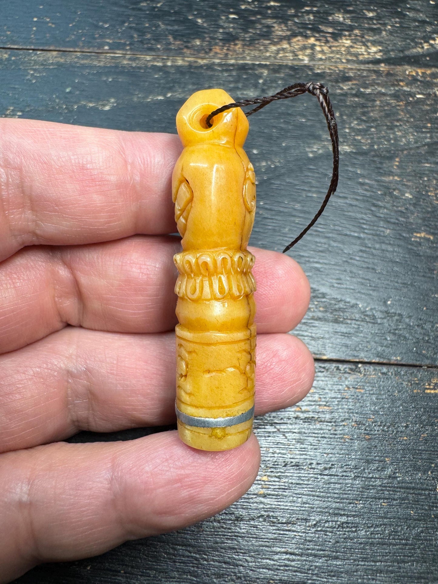Tibetan Yak Bone Skull Amulet Pendant with Om Seal Base – Hand Carved Charnel Ground Talisman, Buddhist Protection Charm, Ritual Stamp Penda