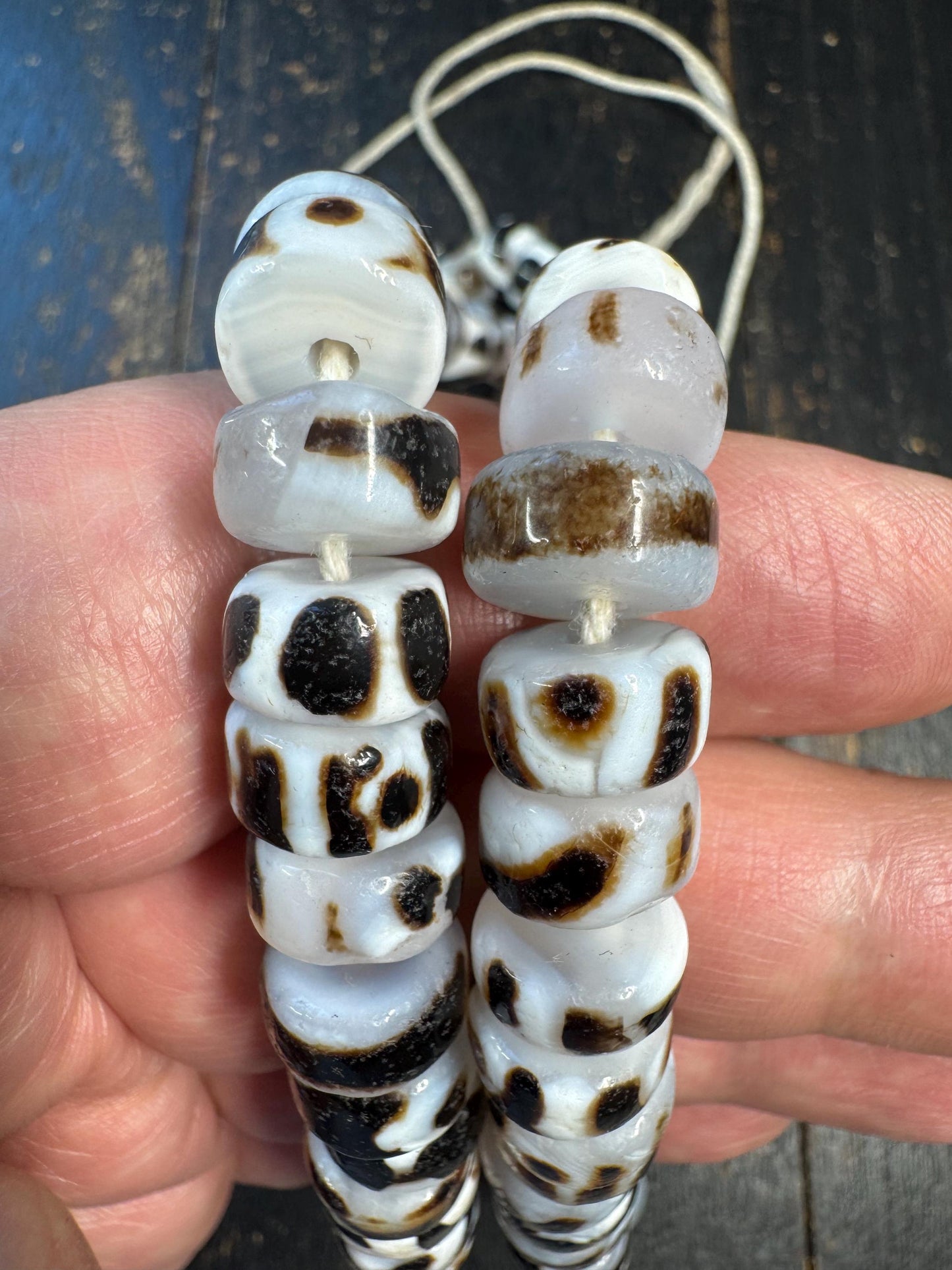 108 Tibetan Dzi Bead Fragment Mala – Black White Agate Broken Dzi Necklace, Antique Style Protection Beads, Himalayan Prayer Mala