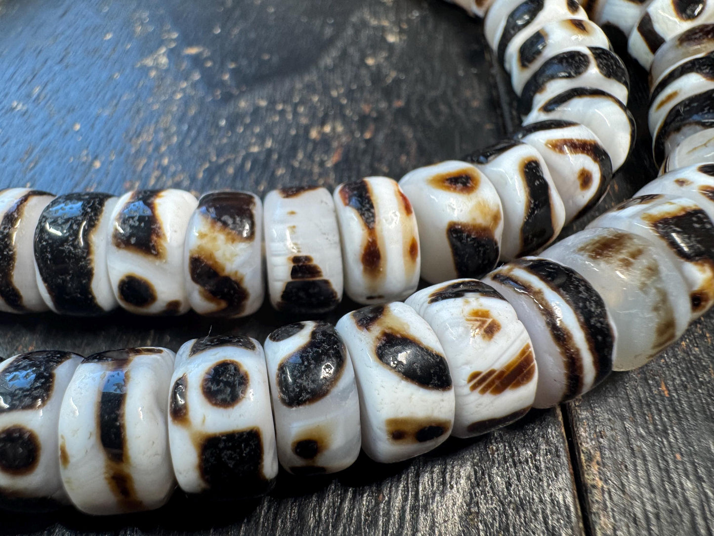 108 Tibetan Dzi Bead Fragment Mala – Black White Agate Broken Dzi Necklace, Antique Style Protection Beads, Himalayan Prayer Mala