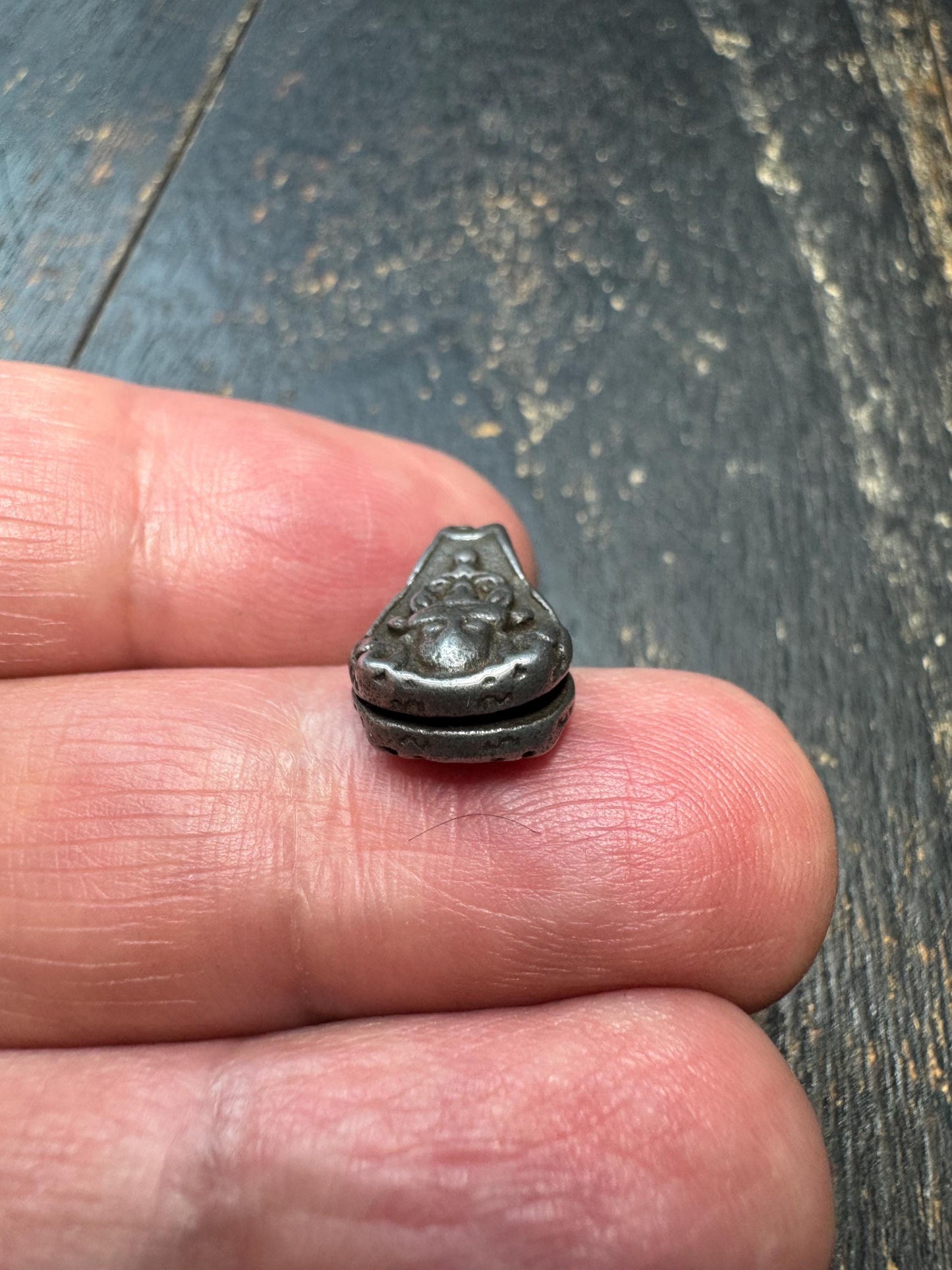Tibetan Green Tara Amulet Bead – Thogchag Style Iron Pendant, Mini Protective Mala Component, Antique Buddhist Ritual Jewelry