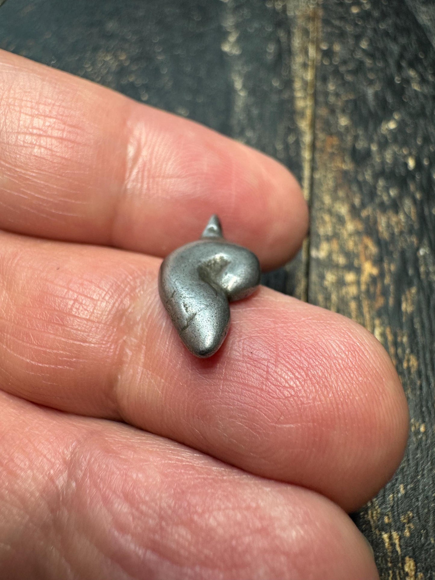 Tibetan Conch Shell Amulet Pendant – Thogchag Iron Sankha Charm, Buddhist Ritual Jewelry, Protective Talisman