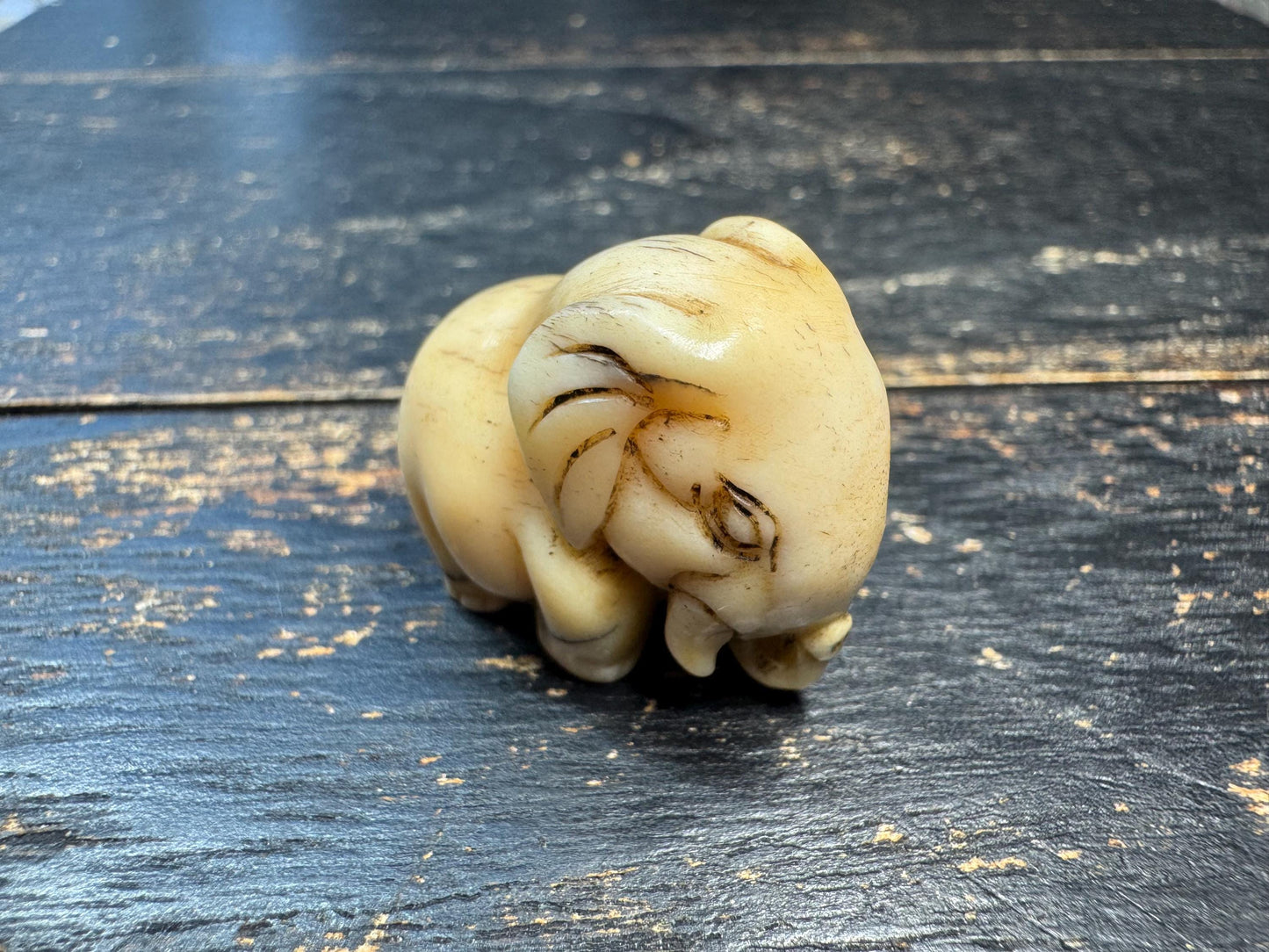 Hand Carved Deer Antler Elephant Pendant, Mini Elephant Figurine, Animal Charm, Natural Antler Carving, Lucky Elephant Gift