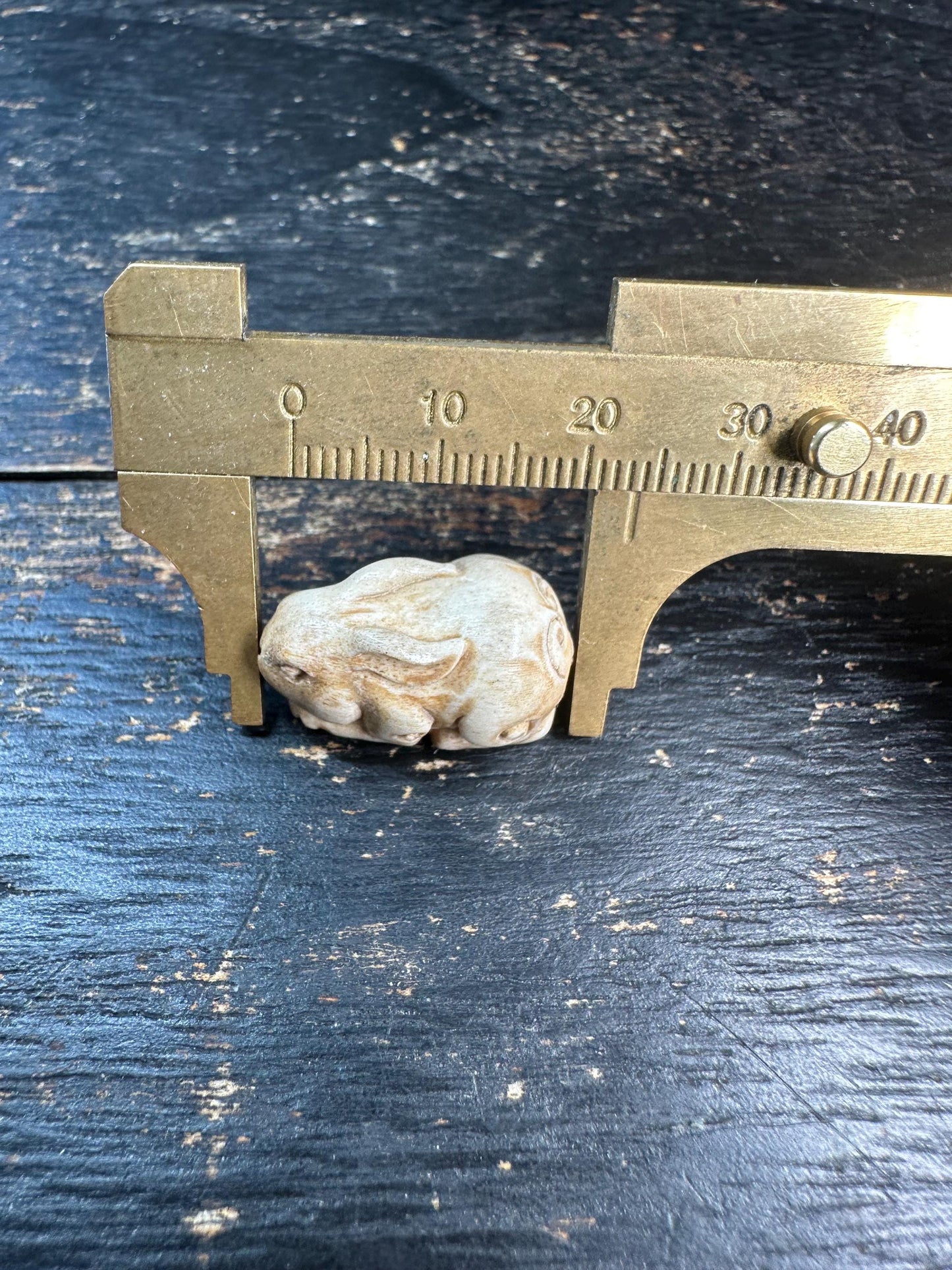 Hand Carved Deer Antler Rabbit Bead Pendant, Mini Bunny Charm, Natural Antler Amulet, Handmade Animal Bead for Necklace or Mala