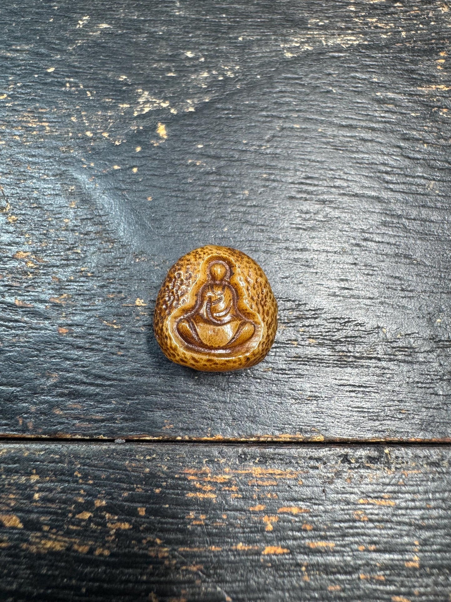 Hand Carved Yak Bone Buddha Bead 16mm, Meditating Buddha Flat Back Focal Bead, Tibetan Style Carved Bone Bead for Jewelry Making