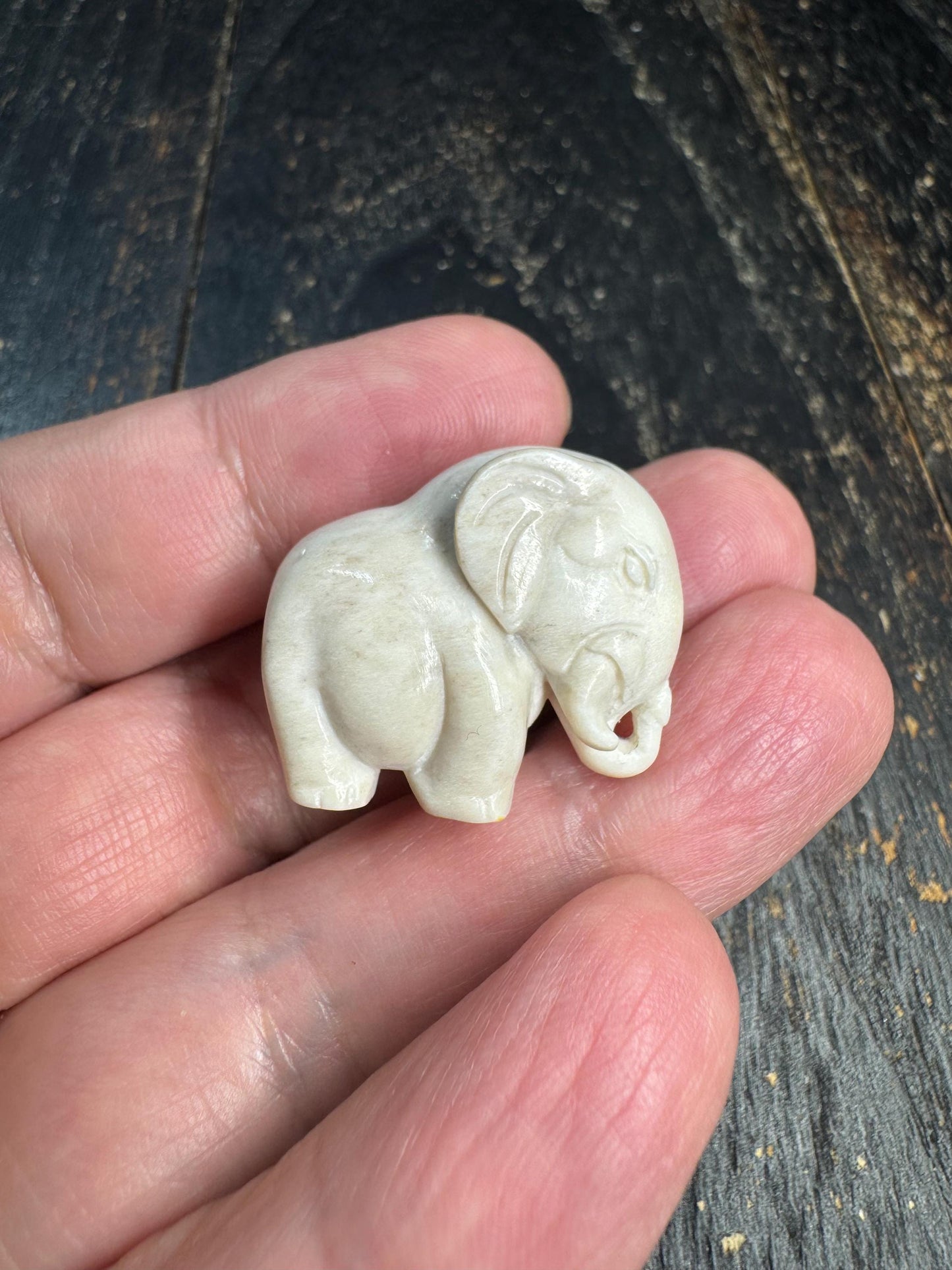 Hand Carved Deer Antler Elephant Pendant Mini Animal Charm, Vintage Style Bone Carving Elephant Figurine, Good Luck Amulet