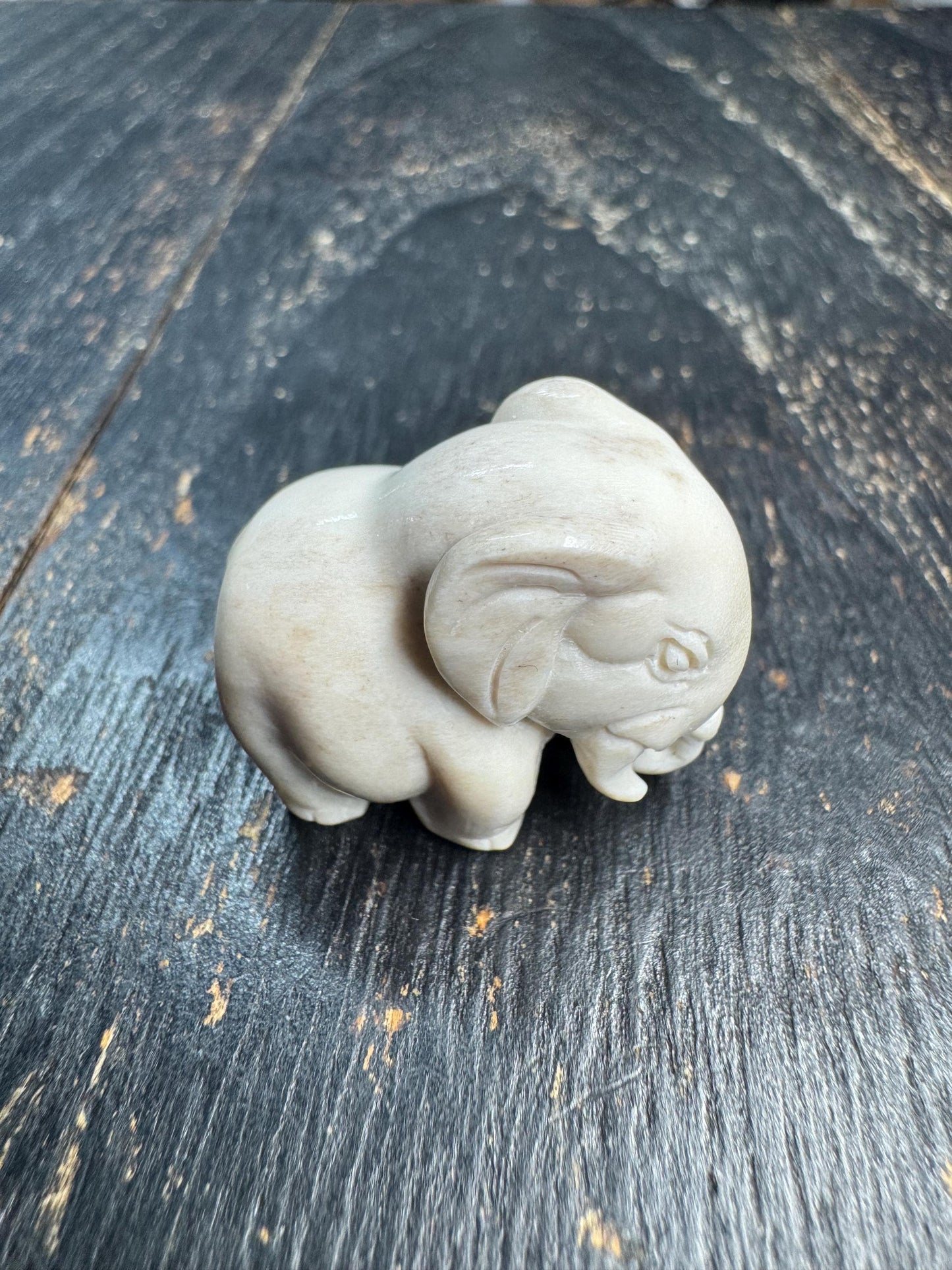 Hand Carved Deer Antler Elephant Pendant Mini Animal Charm, Vintage Style Bone Carving Elephant Figurine, Good Luck Amulet