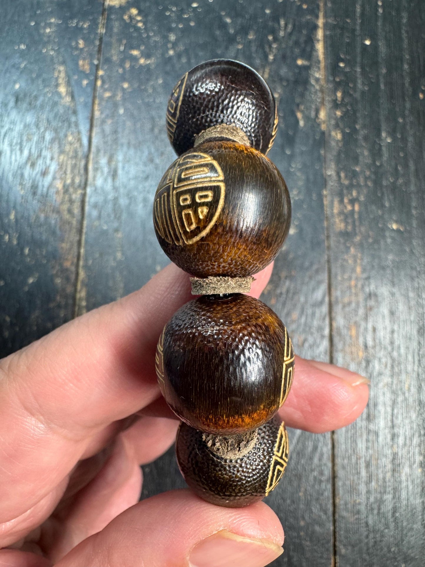 Vintage Style Yak Horn Bead Bracelet, Hand Carved Longevity Symbol Bracelet, Natural Horn Stretch Bracelet, Ethnic Tribal Jewelry, Unisex Gi