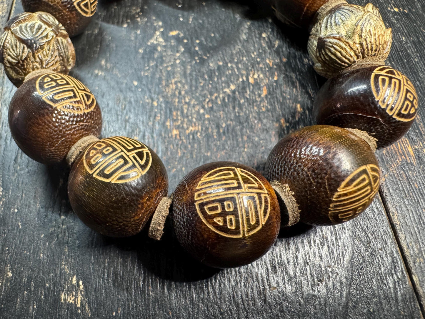 Vintage Style Yak Horn Bead Bracelet, Hand Carved Longevity Symbol Bracelet, Natural Horn Stretch Bracelet, Ethnic Tribal Jewelry, Unisex Gi