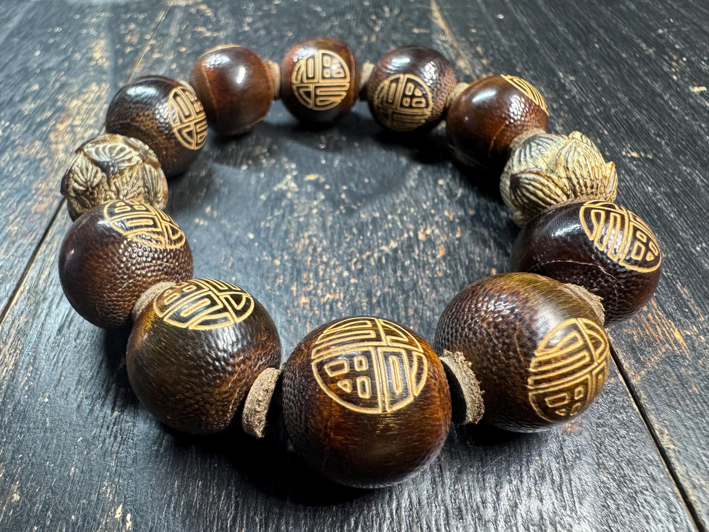 Vintage Style Yak Horn Bead Bracelet, Hand Carved Longevity Symbol Bracelet, Natural Horn Stretch Bracelet, Ethnic Tribal Jewelry, Unisex Gi