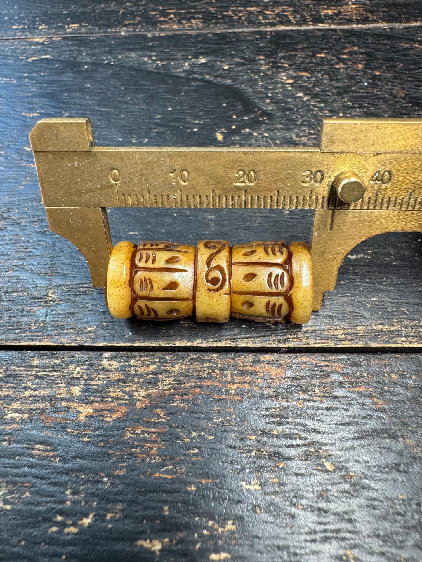Hand Carved Yak Bone Vajra Guru Bead, Tibetan Dorje Center Bead, Tribal Carved Mala Bead, Buddhist Jewelry Supply