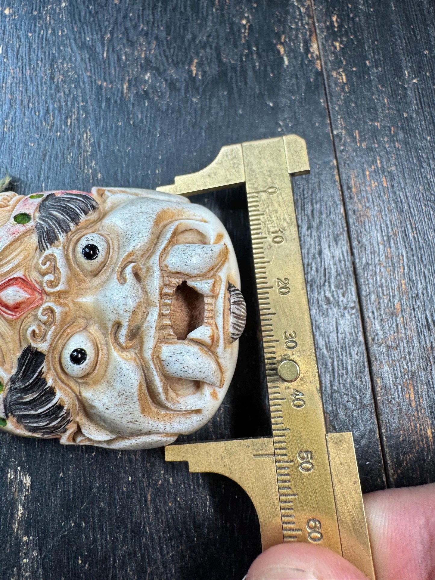 Antique Style Deer Antler Carved Vajra Protector Mask Pendant – Hand Carved Guangcai Polychrome, Wrathful Guardian Amulet