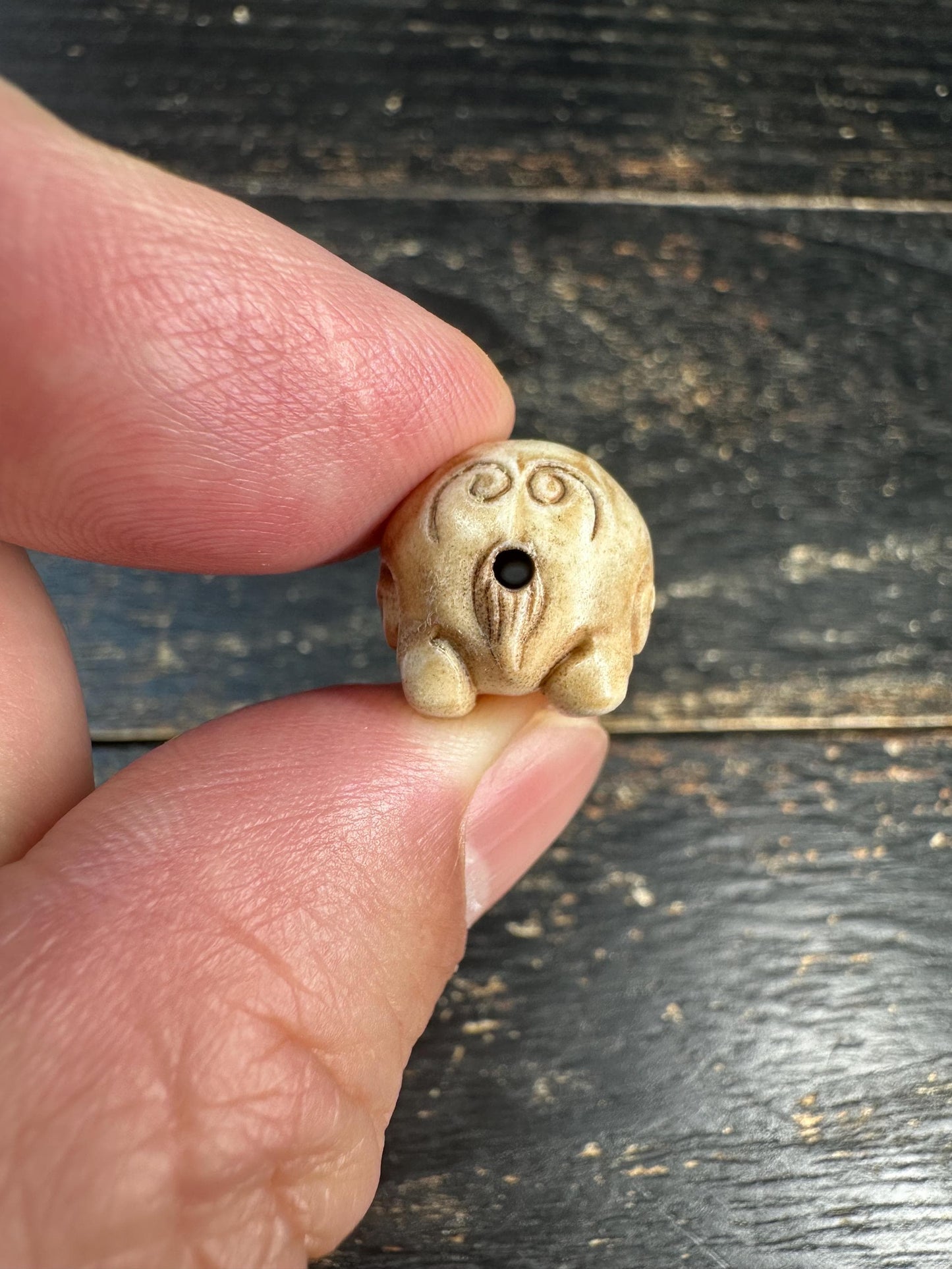 Hand Carved Deer Antler Rabbit Bead Pendant, Mini Bunny Charm, Natural Antler Amulet, Handmade Animal Bead for Necklace or Mala