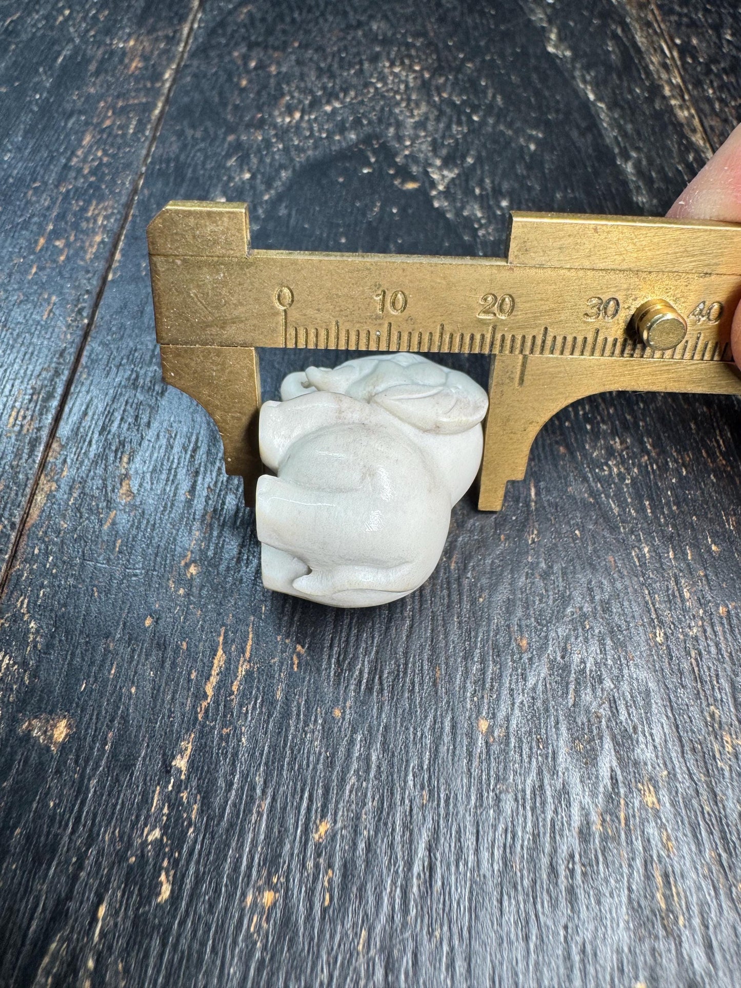 Hand Carved Deer Antler Elephant Pendant Mini Animal Charm, Vintage Style Bone Carving Elephant Figurine, Good Luck Amulet