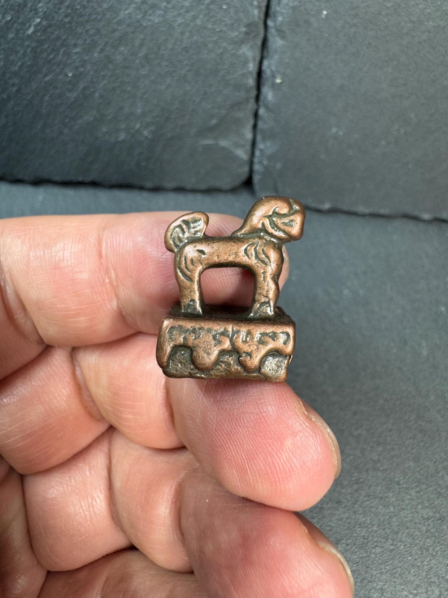 Vintage Brass Mythical Beast Seal – Mini Guardian Creature Stamp – Rustic Asian Amulet – Small Collectible Talisman