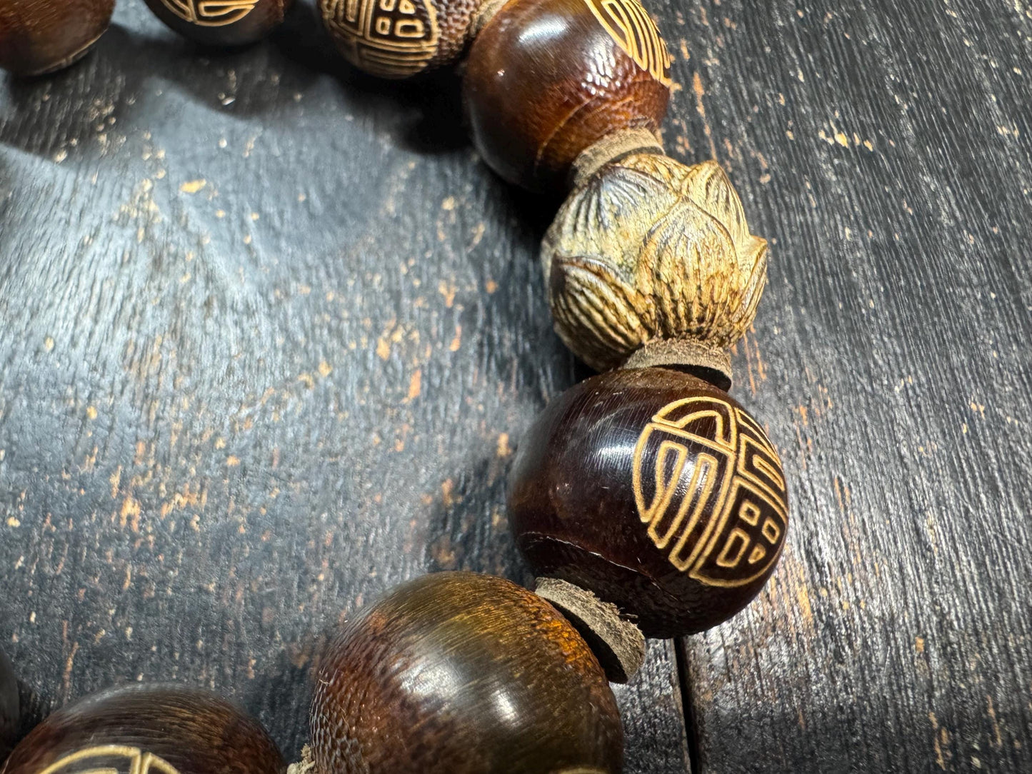 Vintage Style Yak Horn Bead Bracelet, Hand Carved Longevity Symbol Bracelet, Natural Horn Stretch Bracelet, Ethnic Tribal Jewelry, Unisex Gi
