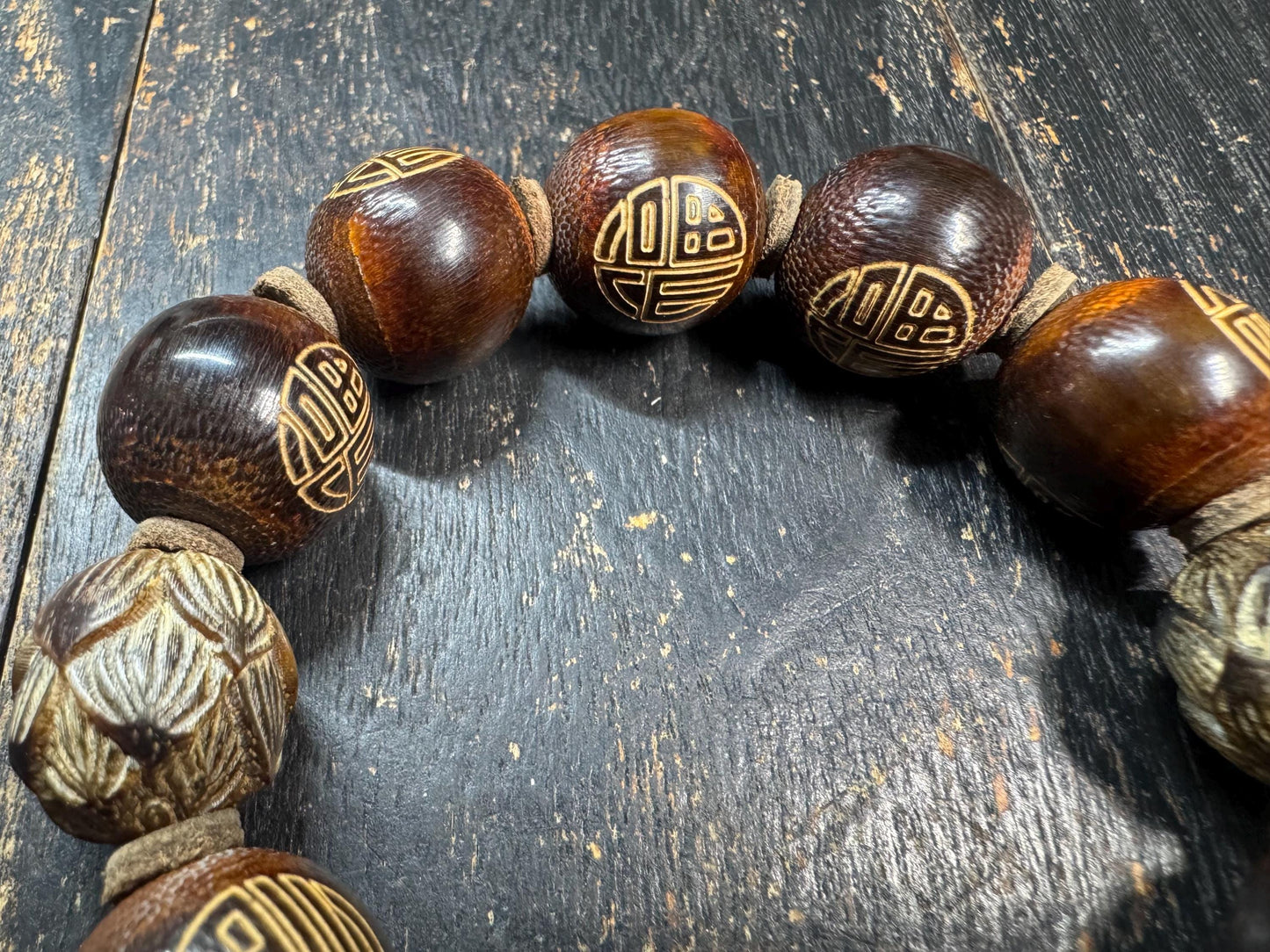 Vintage Style Yak Horn Bead Bracelet, Hand Carved Longevity Symbol Bracelet, Natural Horn Stretch Bracelet, Ethnic Tribal Jewelry, Unisex Gi