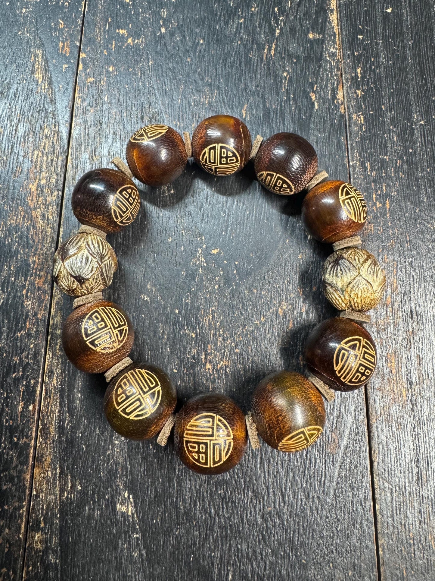 Vintage Style Yak Horn Bead Bracelet, Hand Carved Longevity Symbol Bracelet, Natural Horn Stretch Bracelet, Ethnic Tribal Jewelry, Unisex Gi