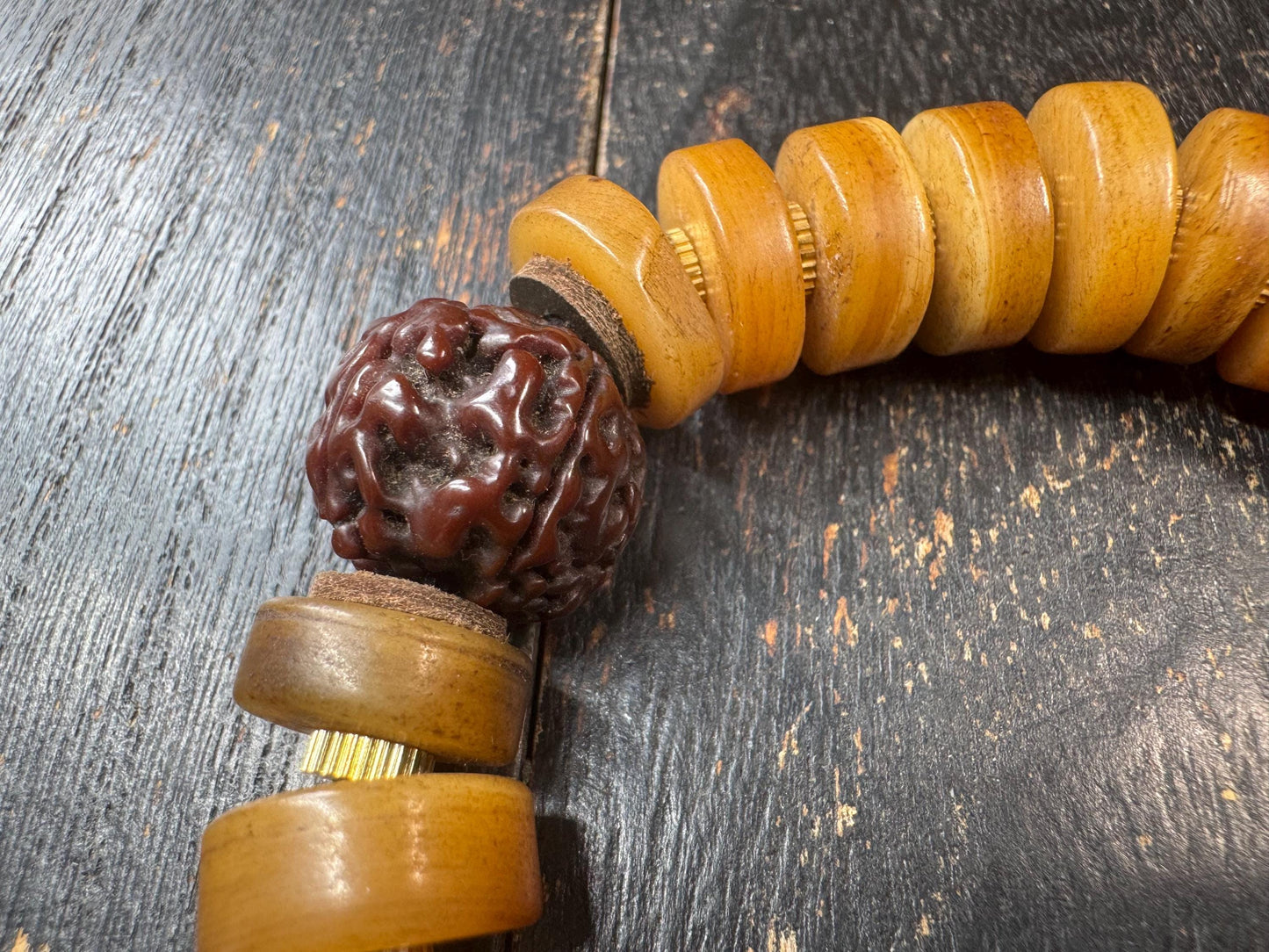 Vintage Tibetan Yak Bone Bracelet Mala – Brass Guru Bead & Rudraksha Accent – Adjustable Himalayan Wrist Mala – Rustic Buddhist Prayer Brace