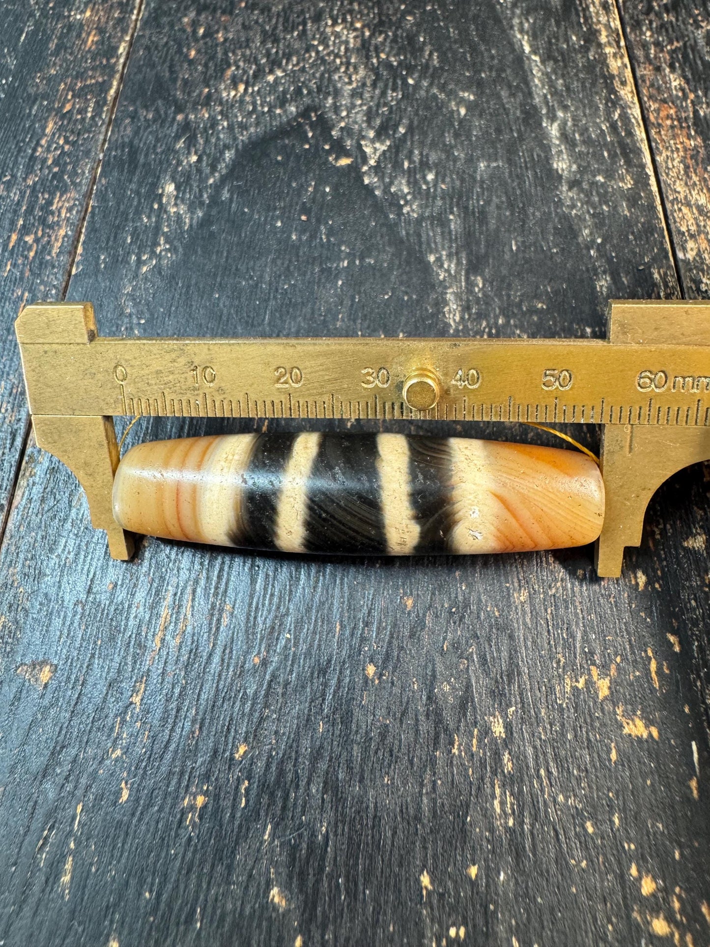 Tibetan Agate Dzi Bead Pendant, Banded Chung Dzi, Himalayan Protection Amulet, Vintage Style Stripe Dzi, Mala Guru Bead Supply