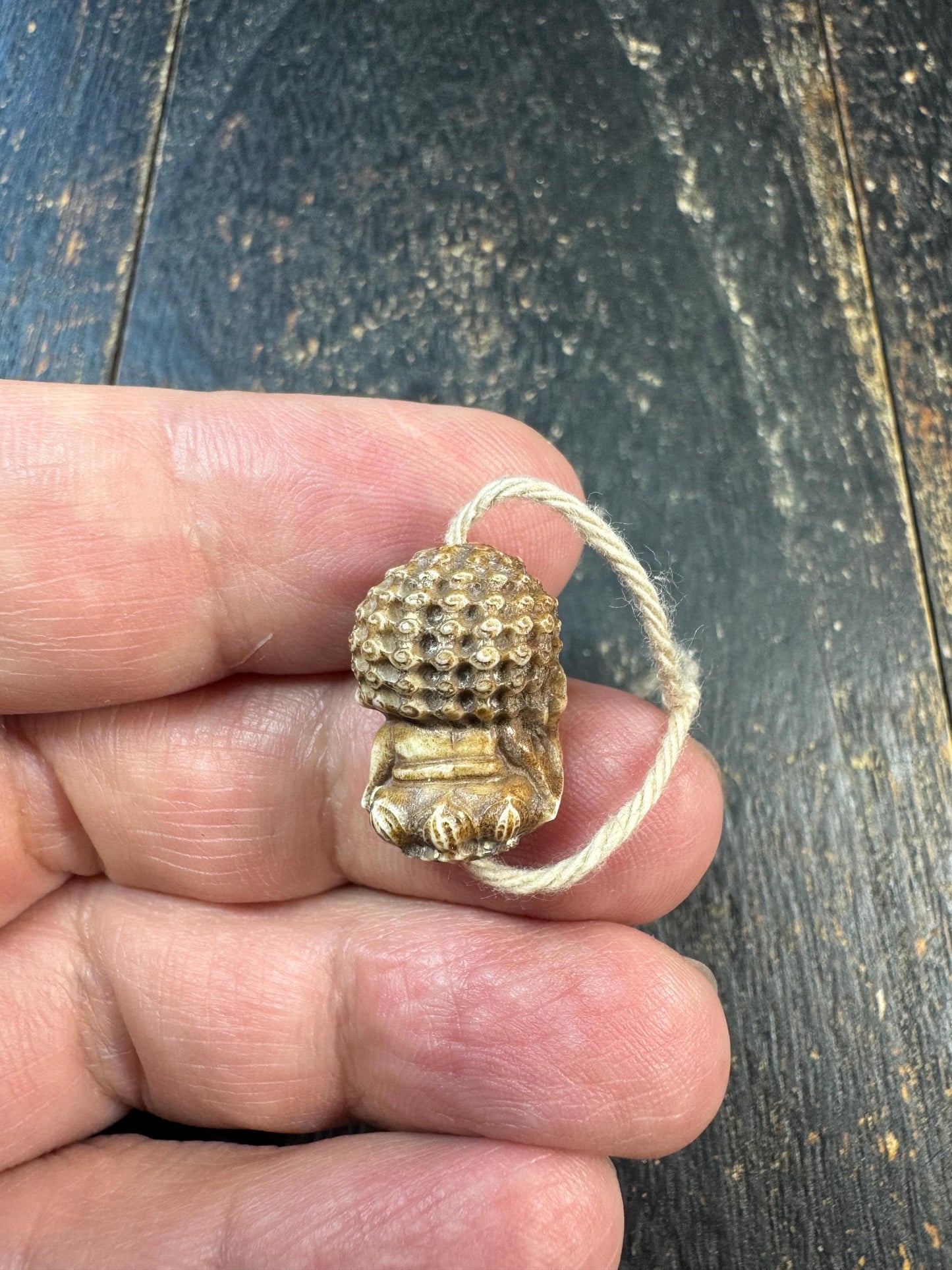Hand Carved Yak Bone Buddha Bead – Mini Meditating Buddha Charm – Tibetan Himalayan Mala Pendant – Vintage Style Bone Carving