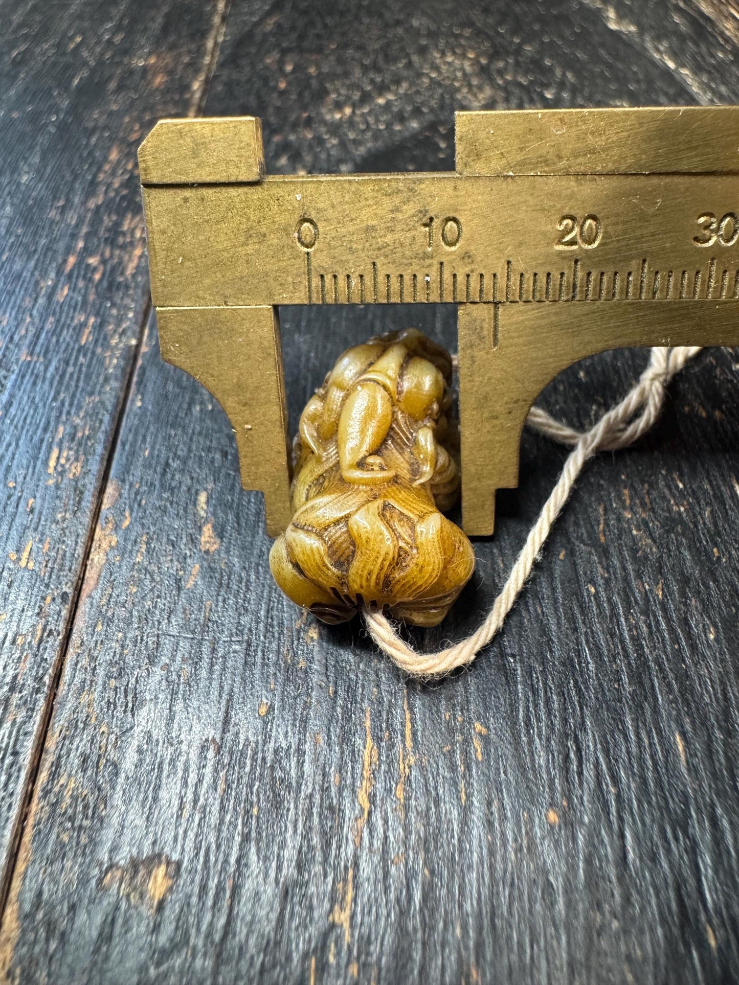 Hand Carved Yak Bone Pixiu Bead Pendant, Tibetan Style Pi Yao Amulet, Fortune Wealth Talisman, DIY Mala Guru Bead Charm