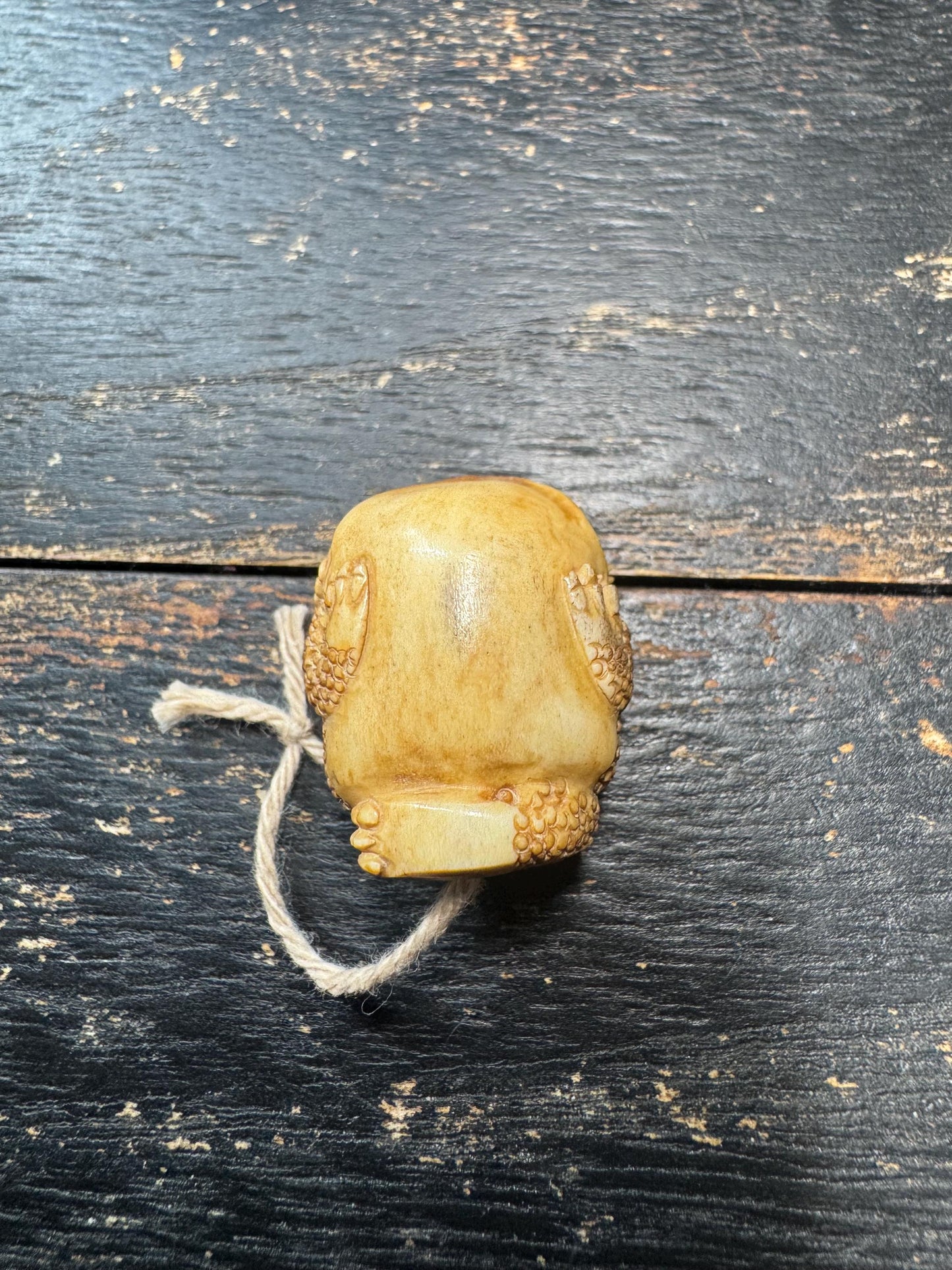 Hand Carved Deer Antler Toad Pendant, Himalayan Frog Amulet Charm, Vintage Style Antler Netsuke Necklace Pendant
