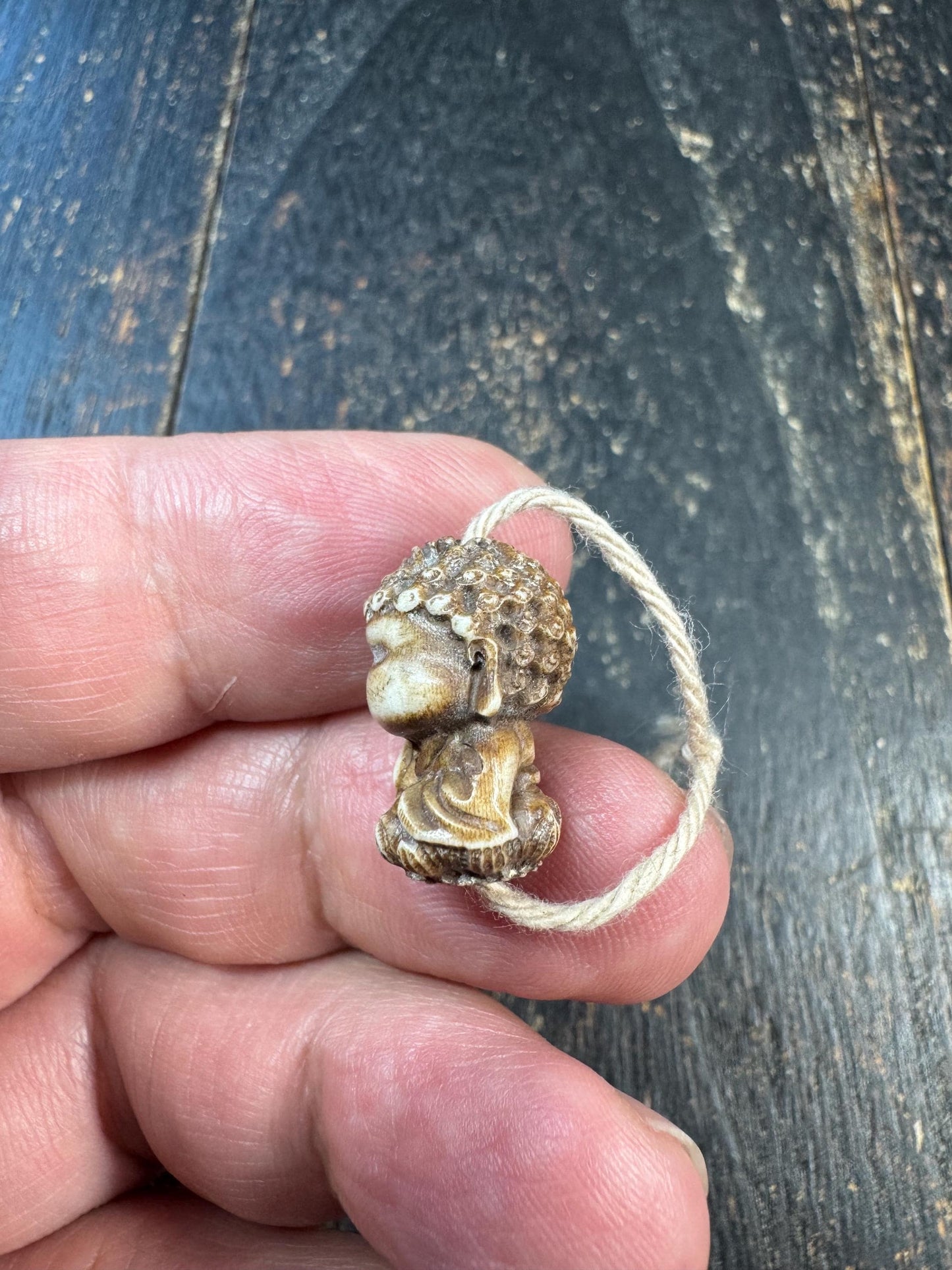 Hand Carved Yak Bone Buddha Bead – Mini Meditating Buddha Charm – Tibetan Himalayan Mala Pendant – Vintage Style Bone Carving