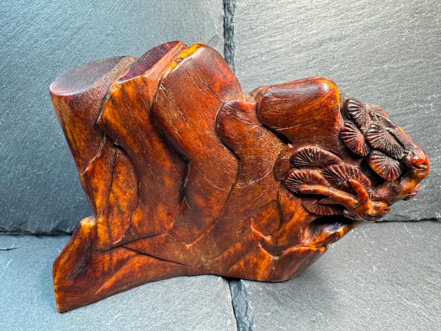 Vintage Chinese Horn Carving Ancient Scholar Sculpture – Hand Carved Literati Scene with Pine Tree – 4 x 3 Inch Oriental Desk Art.