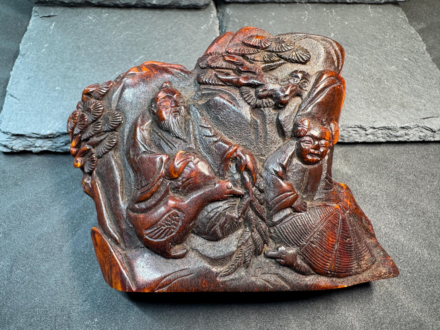 Vintage Chinese Horn Carving Ancient Scholar Sculpture – Hand Carved Literati Scene with Pine Tree – 4 x 3 Inch Oriental Desk Art.
