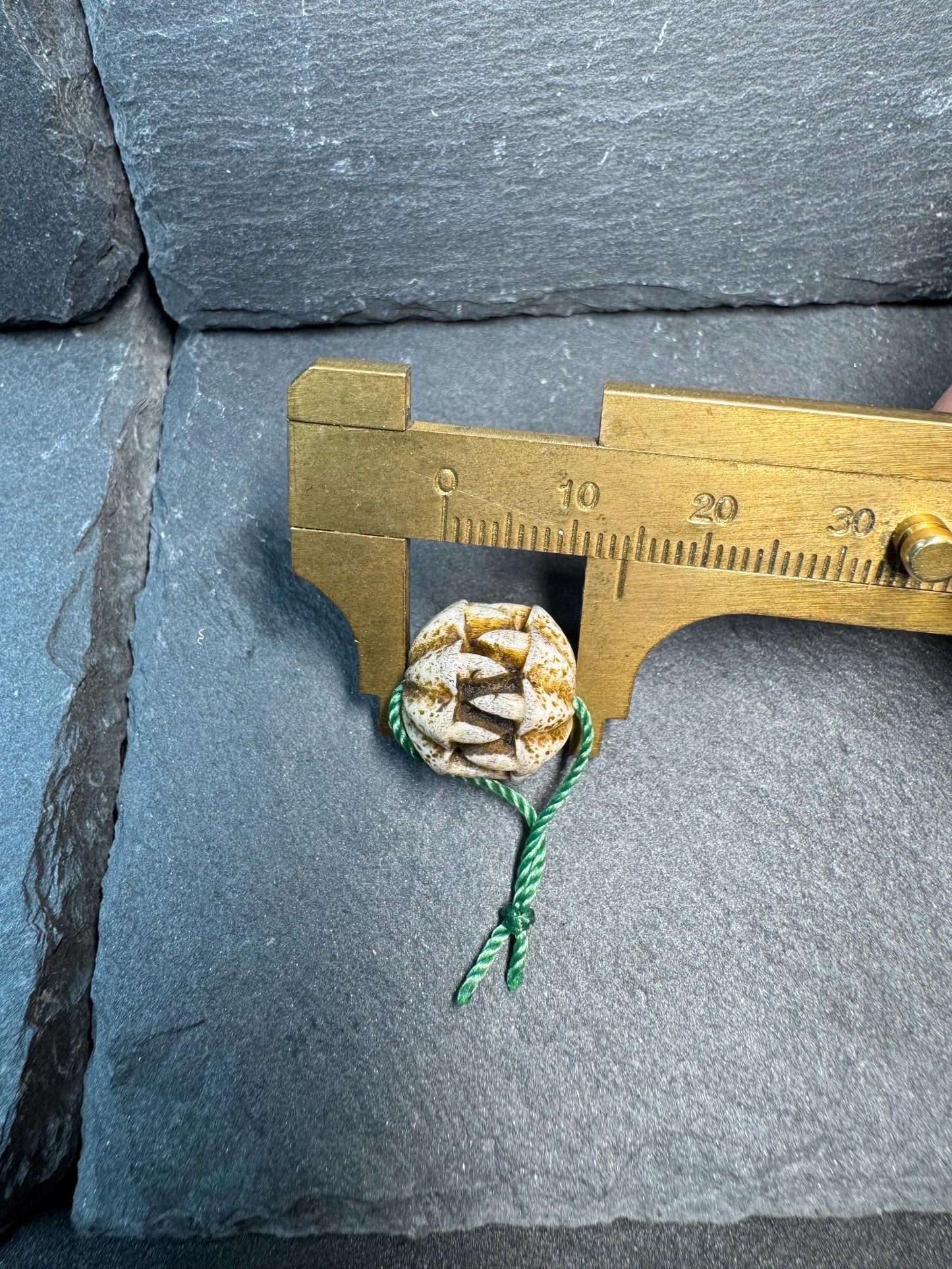 Hand Carved Deer Antler Beast Mouth Bead – Open Jaw Protective Amulet – Fierce Totem Guru Bead for Mala / Pendant
