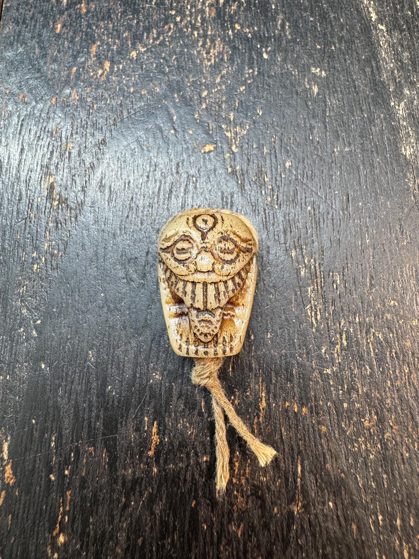 Hand-Carved Yak Bone Citipati Skull Bead – Tibetan Buddhist Protector Charm, Carved Bone Guru Bead for Mala, Jewelry Making Supply, Spiritua