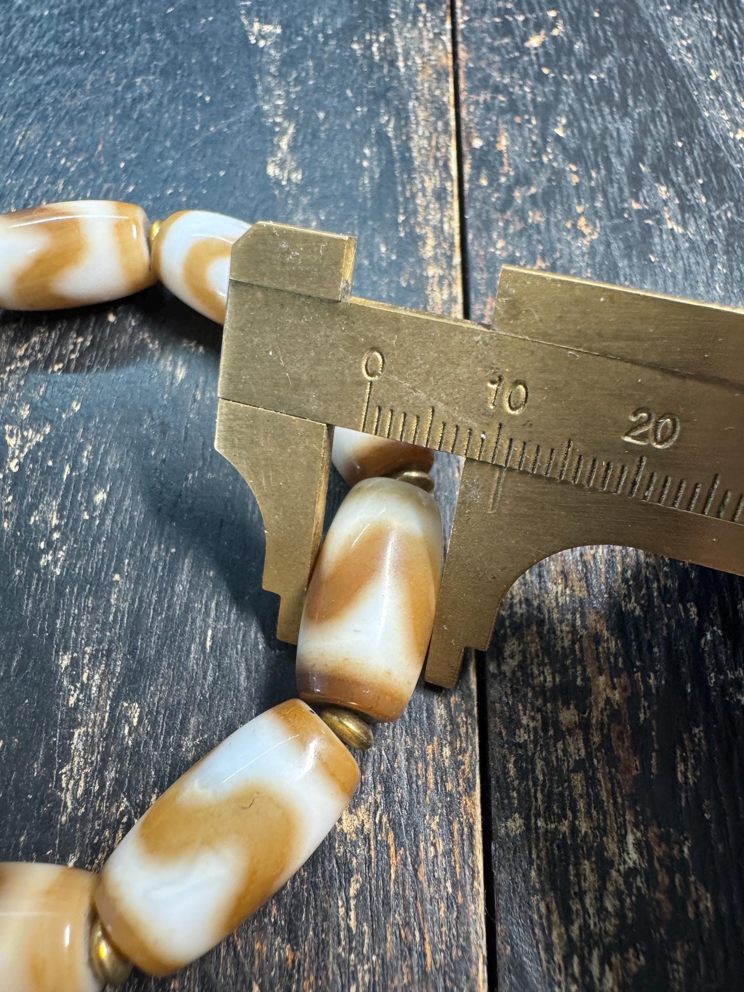 Vintage Tiger Tooth Dzi Bead Bracelet, Tibetan Agate Barrel Beads, Brown White Himalayan Bracelet, Tribal Protection Jewelry
