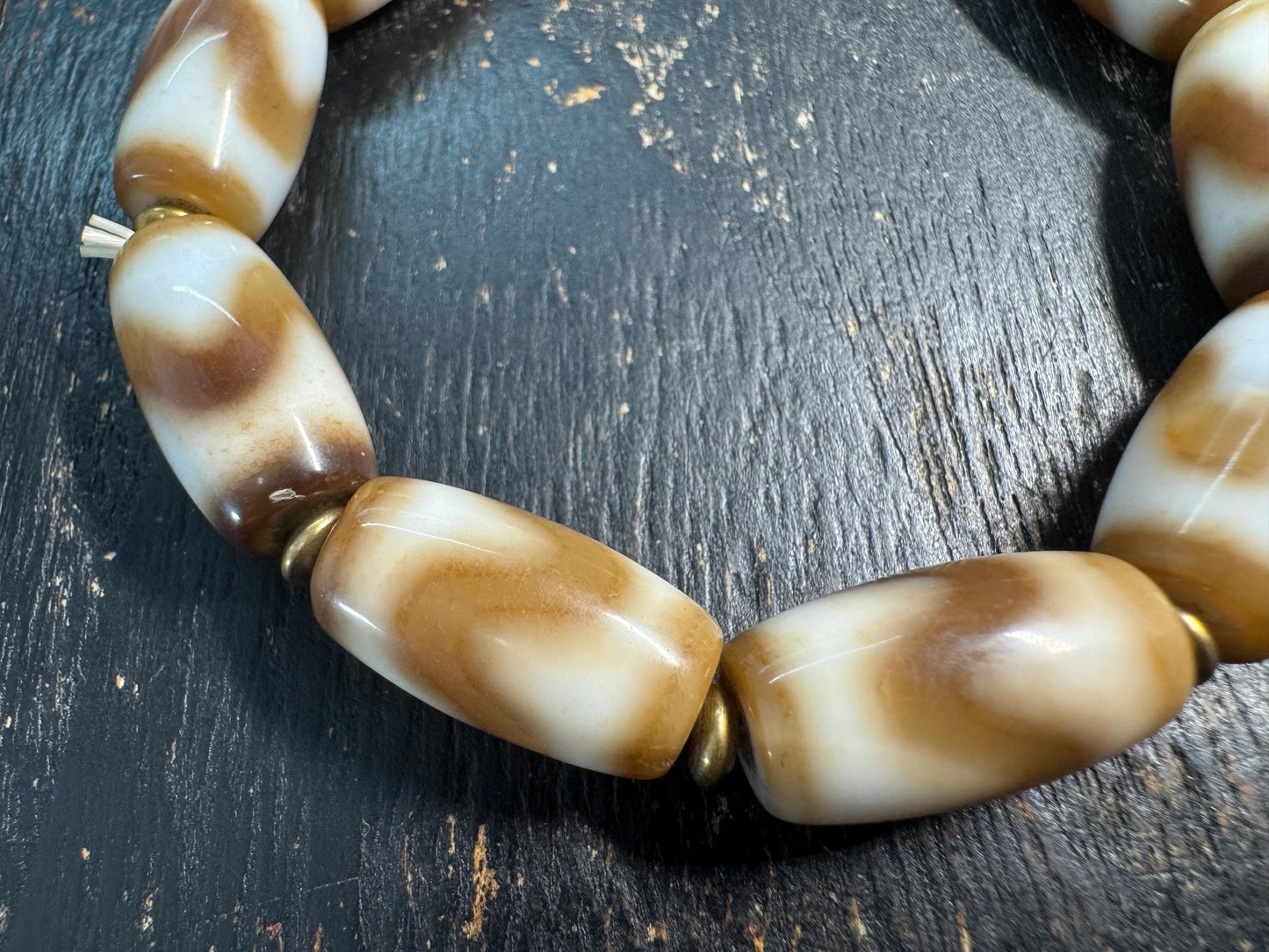 Vintage Tiger Tooth Dzi Bead Bracelet, Tibetan Agate Barrel Beads, Brown White Himalayan Bracelet, Tribal Protection Jewelry