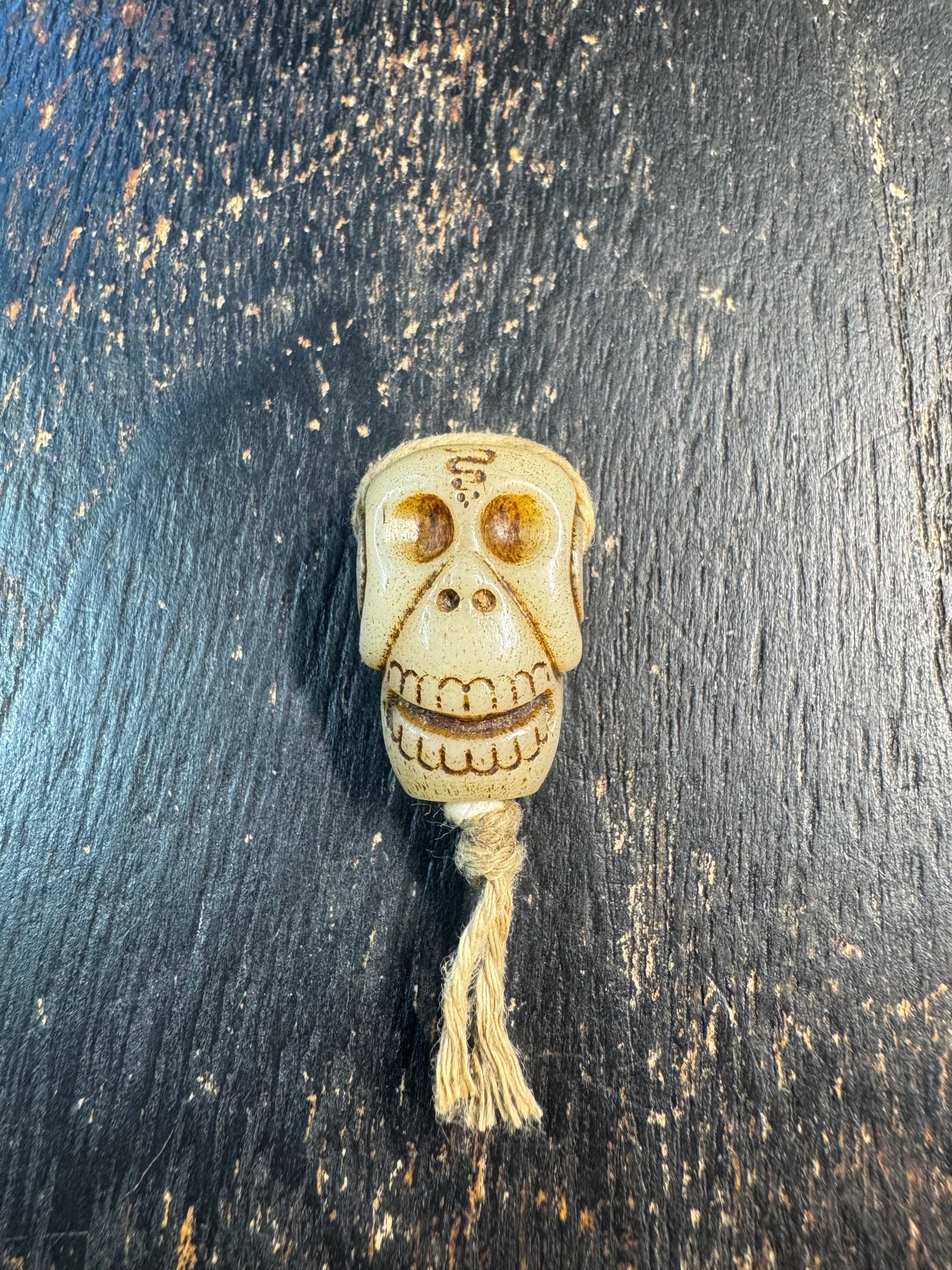 Hand Carved Yak Bone Citipati Skull Guru Bead – Tibetan Style Mala Center Bead, Three Hole Guru Bead, Meditation Jewelry Supply, Memento Mor