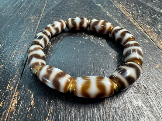 Vintage Tibetan Dzi Bead Bracelet – Brown & White Barrel Agate Beads, Himalayan Stretch Bracelet, Protection Jewelry