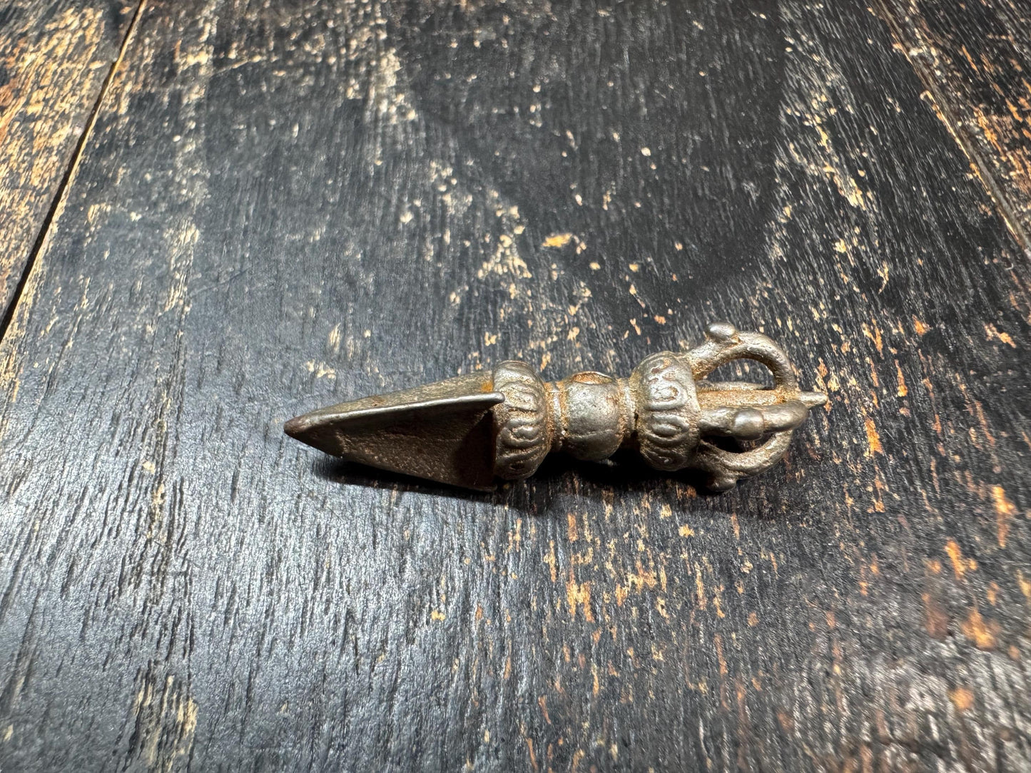Vintage Tibetan Phurba Pendant • Vajra Kila Amulet • Iron Ritual Dagger Charm • Himalayan Thokcha Pendant • Mala Accessory(H707)