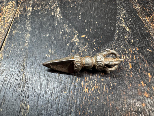 Vintage Tibetan Phurba Pendant • Vajra Kila Amulet • Iron Ritual Dagger Charm • Himalayan Thokcha Pendant • Mala Accessory(H707)