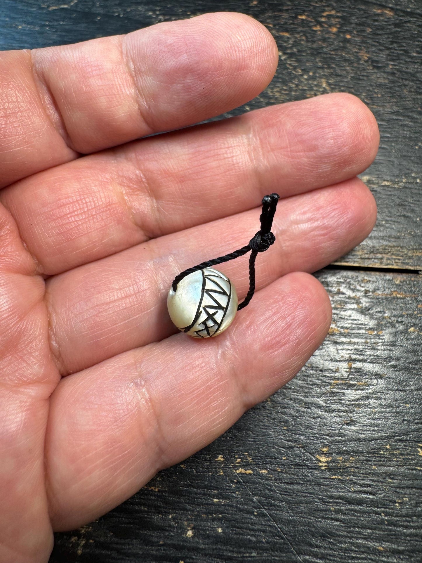 Hand Carved Shell Mountain Pattern Bead • Tibetan Style Guru Bead • Himalayan Mala Spacer • Handmade Shell Jewelry Supply • DIY Bracelet Nec