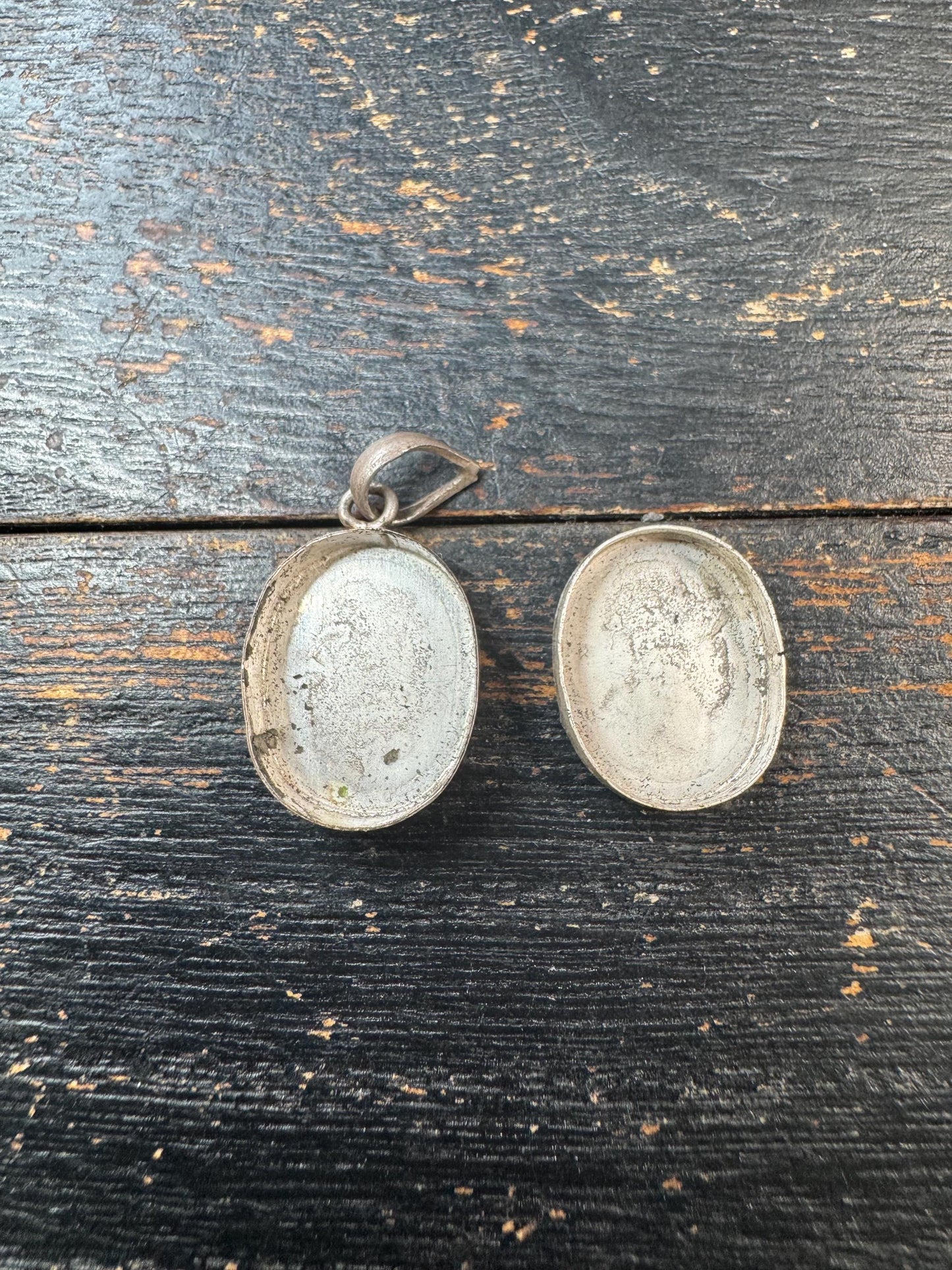 Vintage 925 Silver Kalachakra Ghau Box Pendant, Ten Interlocking Syllables Amulet, Tibetan Prayer Box Locket, Buddhist Gau Pendant, Sacred M