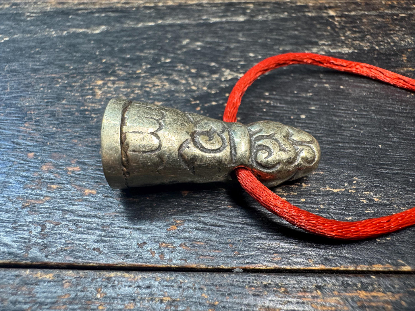 Vintage Tibetan White Brass Seal Pendant • Cloud Motif Stamp Amulet • Himalayan Seed Syllable Seal • Tibetan Ritual Charm • Buddhist Talisma