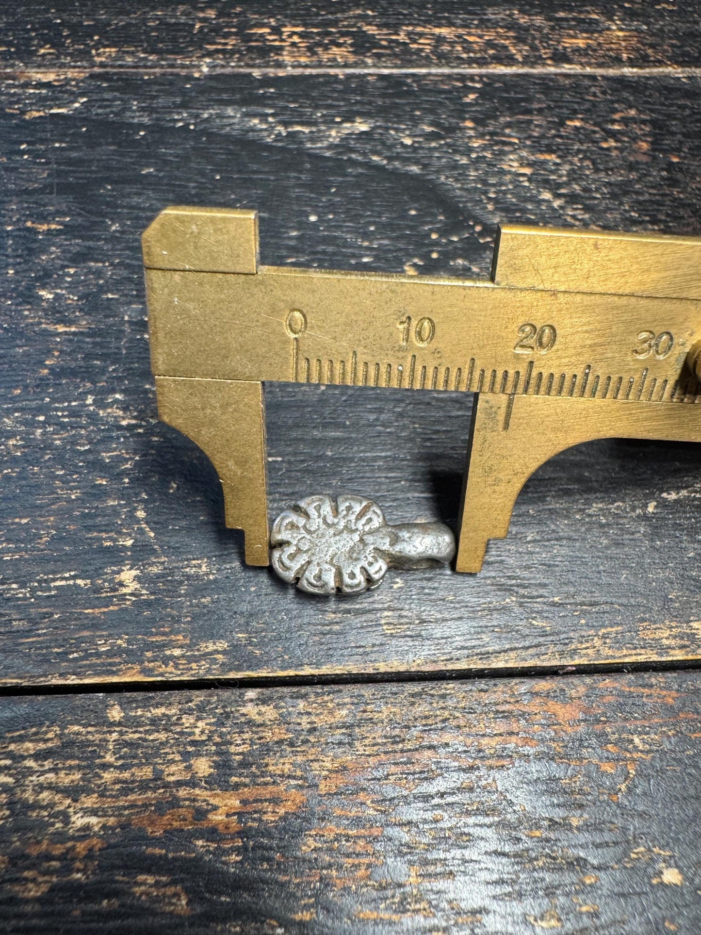Old Tibetan Iron Lotus Pendant, Vintage Thokcha Lotus Amulet, Himalayan Floral Charm, Mala Accessory, Tribal Protective Talisman(H712)