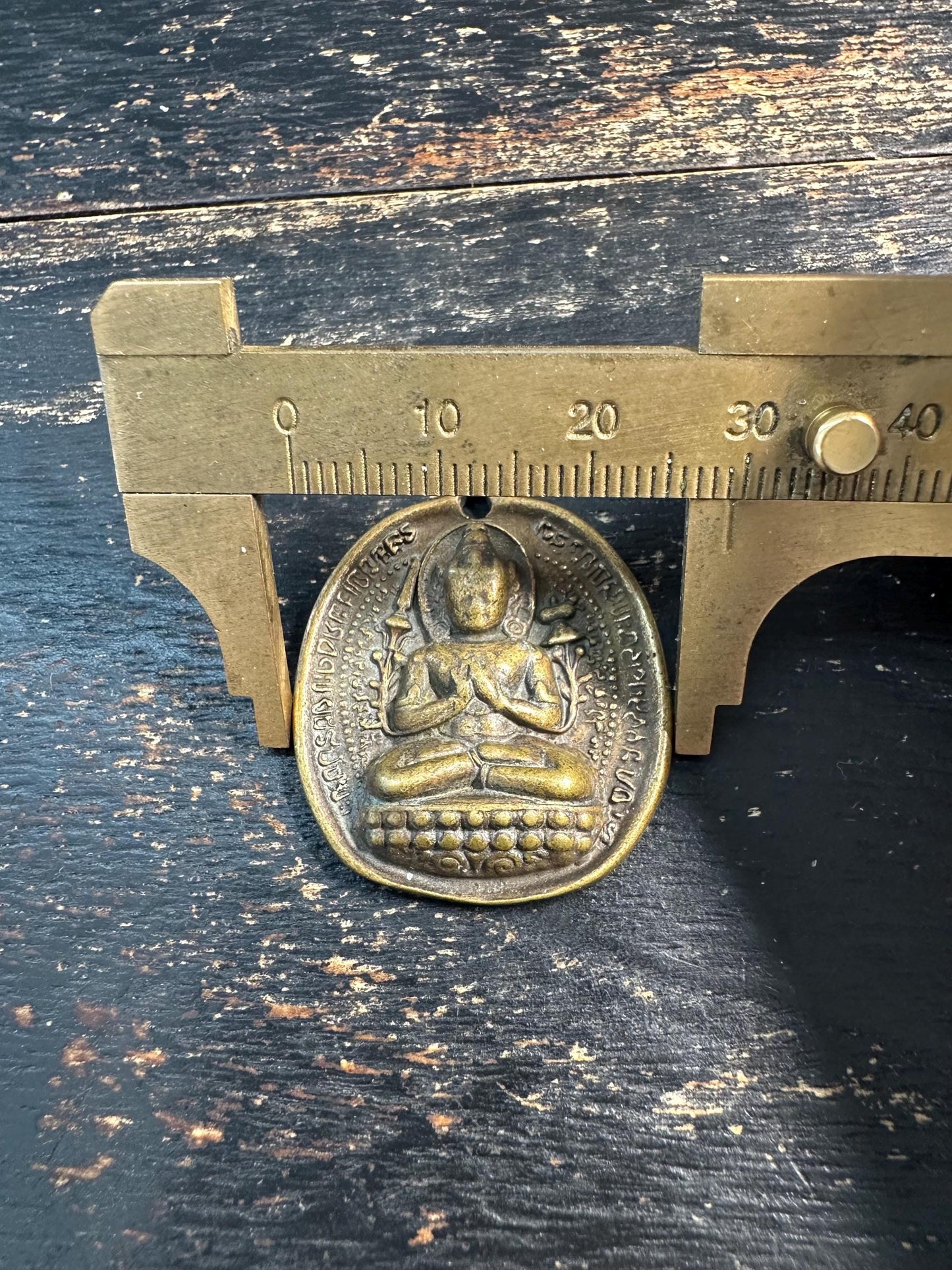 Vintage Brass Buddhist Pendant Double Sided Buddha Amulet Tibetan Nepal Meditation Charm Sanskrit Prayer Talisman(H744)