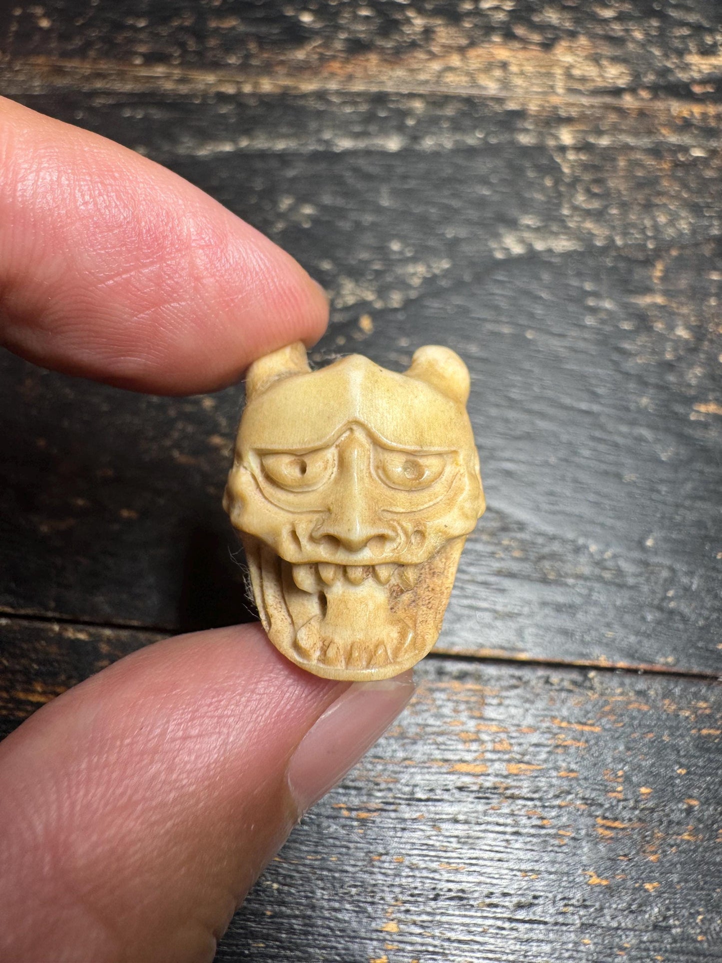 Vintage Hand Carved Deer Antler Skull Guru Bead, Multi Face Carved Spacer Bead, Tibetan Style Mala Center Bead, Prayer Bead DIY Jewelry(H753